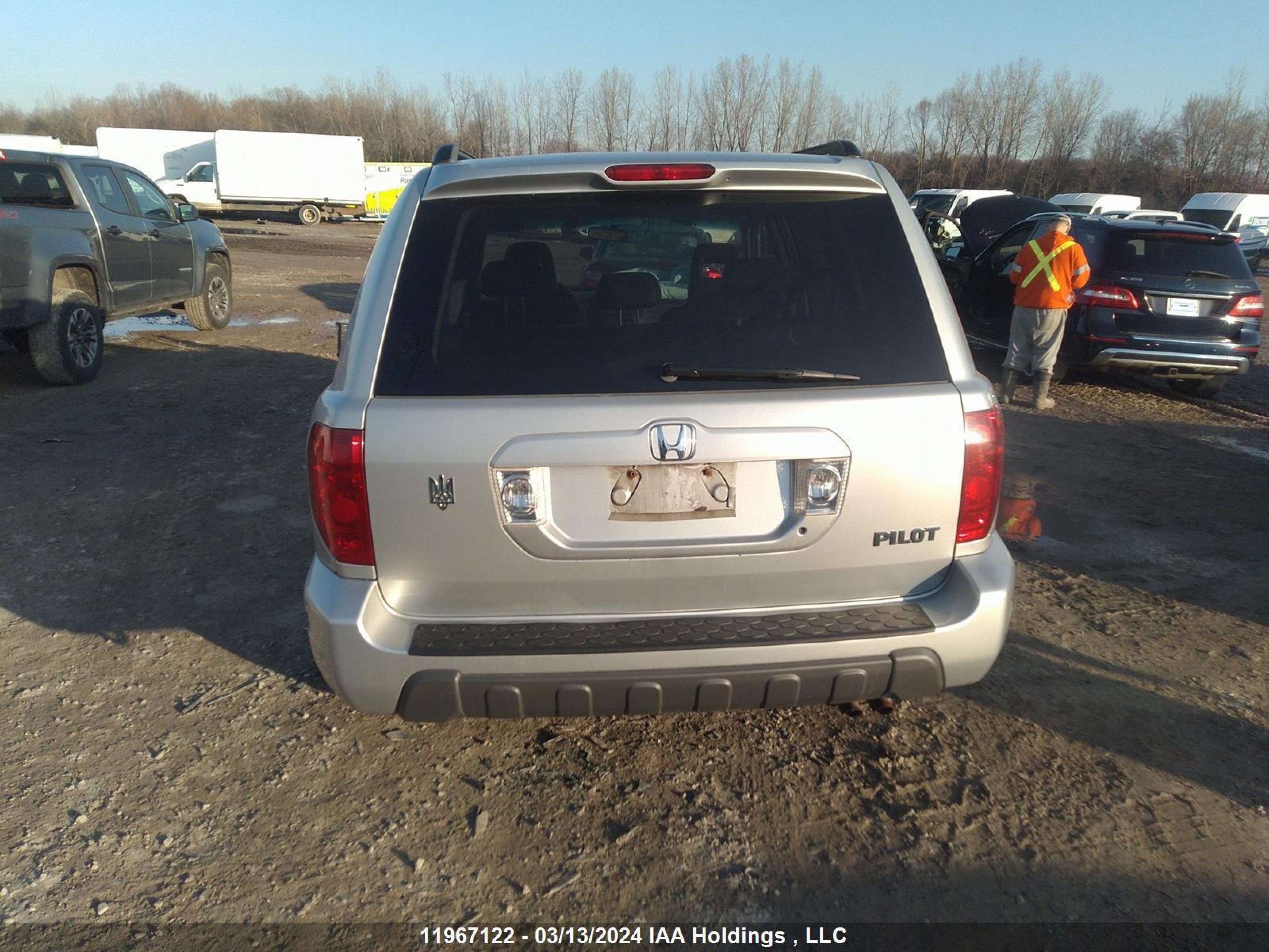 Photo 15 VIN: 2HKYF18524H583395 - HONDA PILOT 