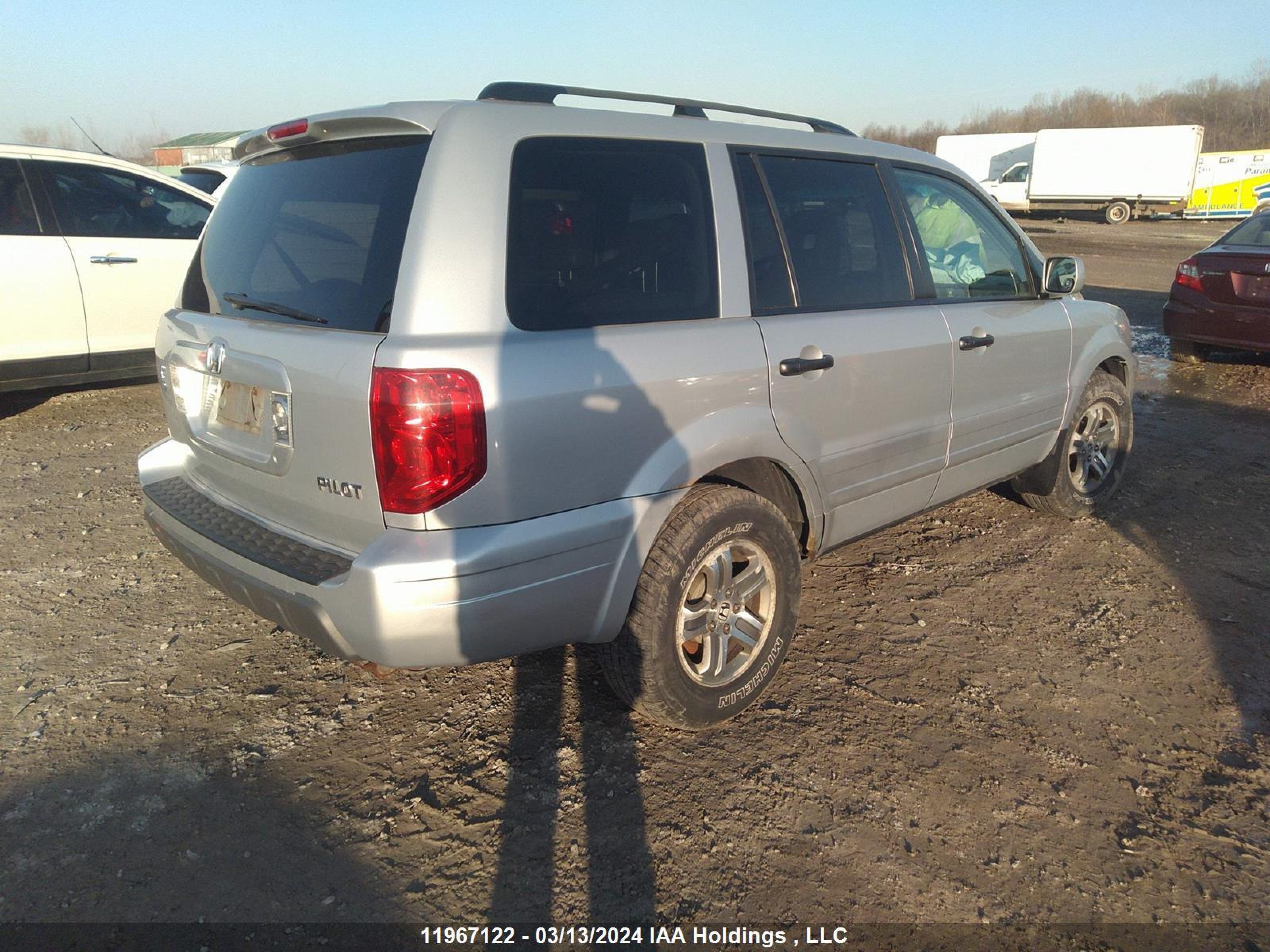 Photo 3 VIN: 2HKYF18524H583395 - HONDA PILOT 