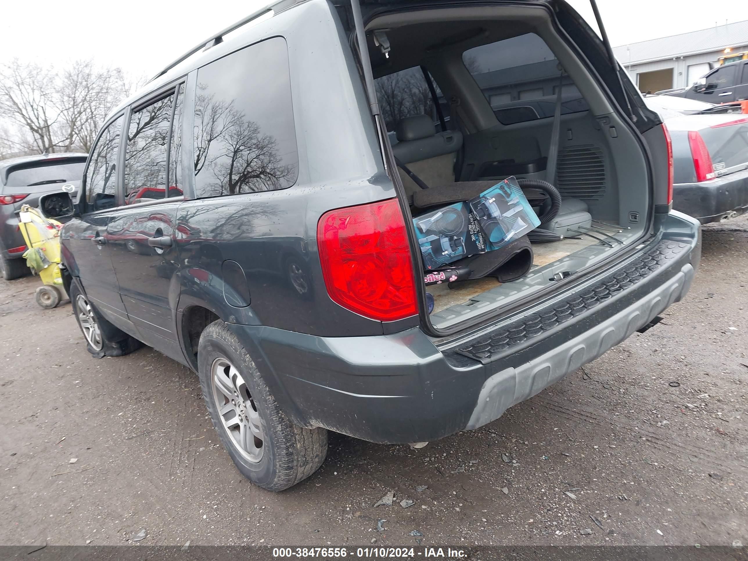 Photo 2 VIN: 2HKYF18534H519561 - HONDA PILOT 