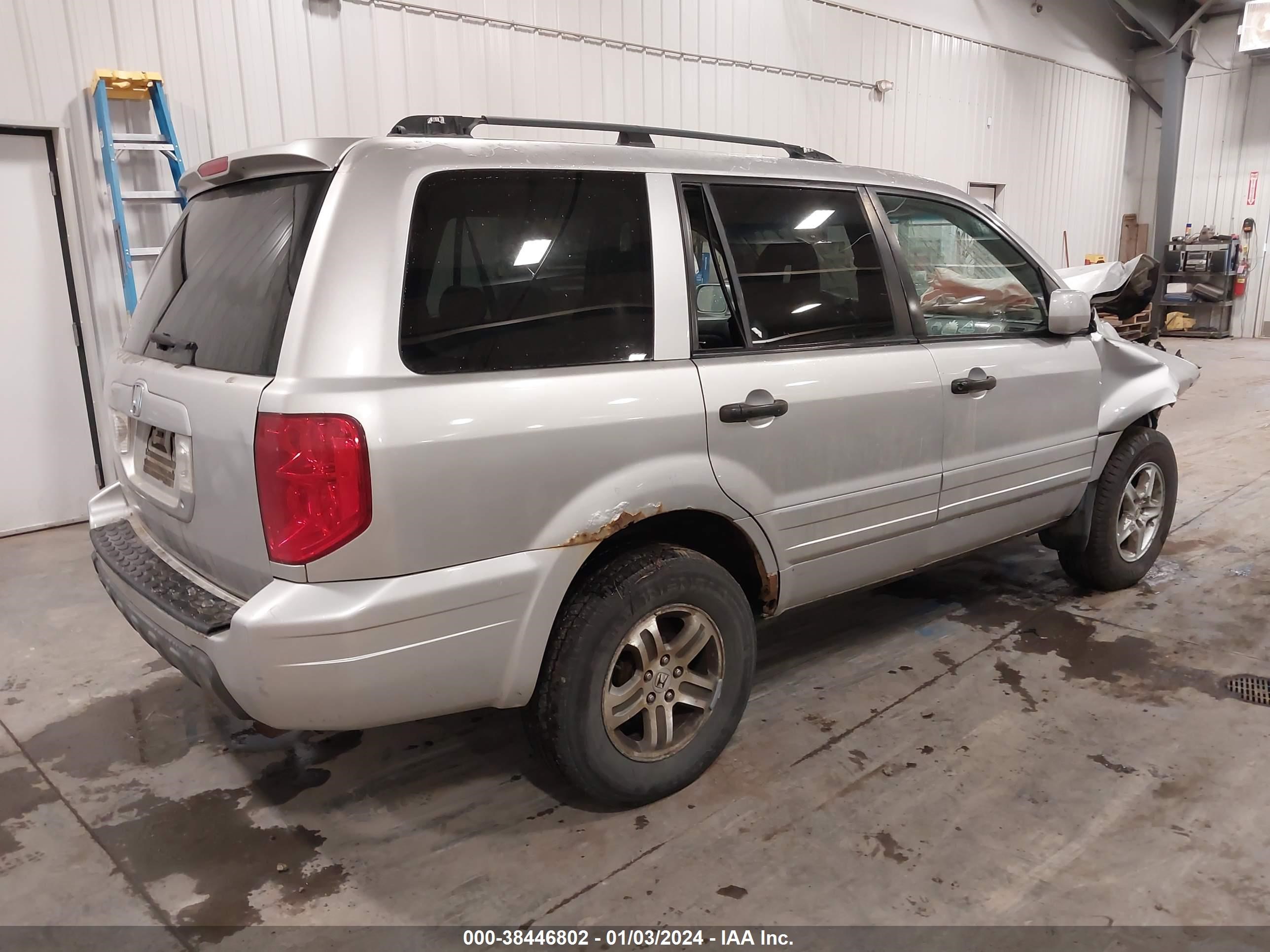 Photo 3 VIN: 2HKYF18534H558053 - HONDA PILOT 