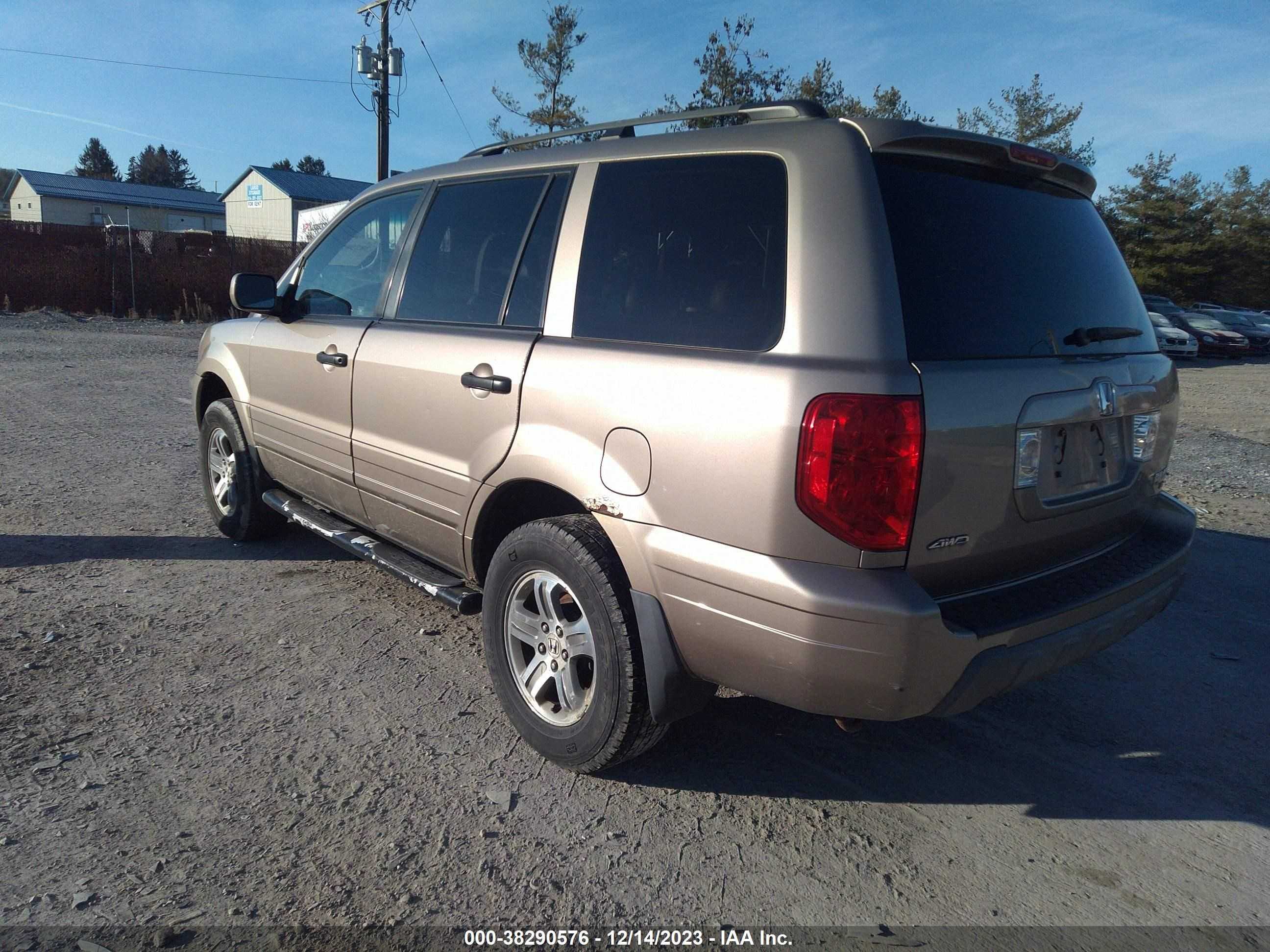 Photo 2 VIN: 2HKYF18534H573636 - HONDA PILOT 