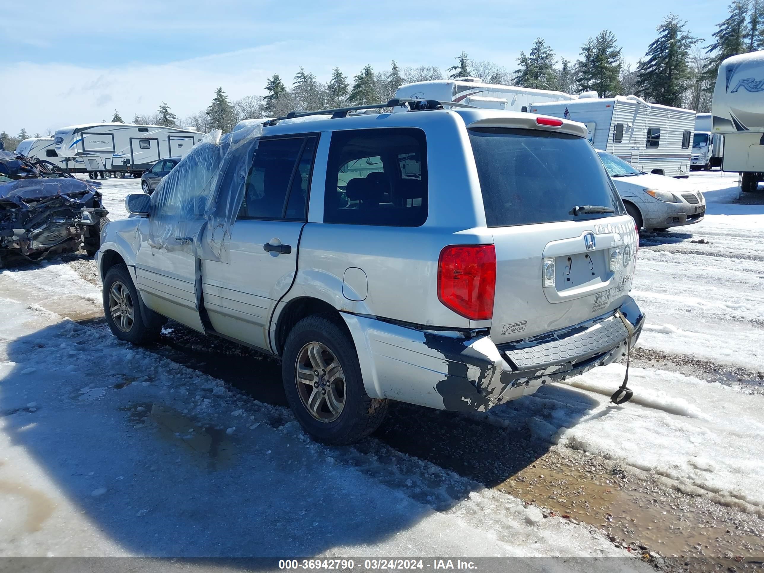 Photo 2 VIN: 2HKYF18535H516208 - HONDA PILOT 