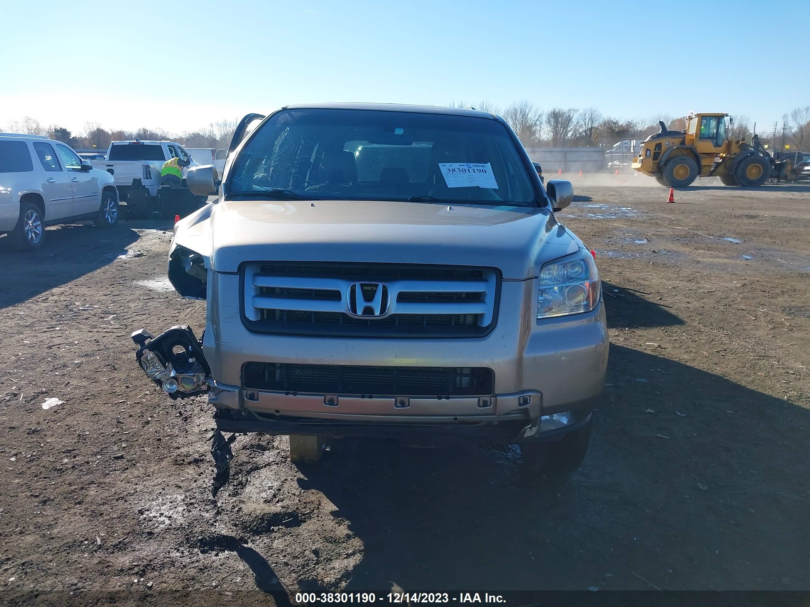 Photo 10 VIN: 2HKYF18537H536574 - HONDA PILOT 