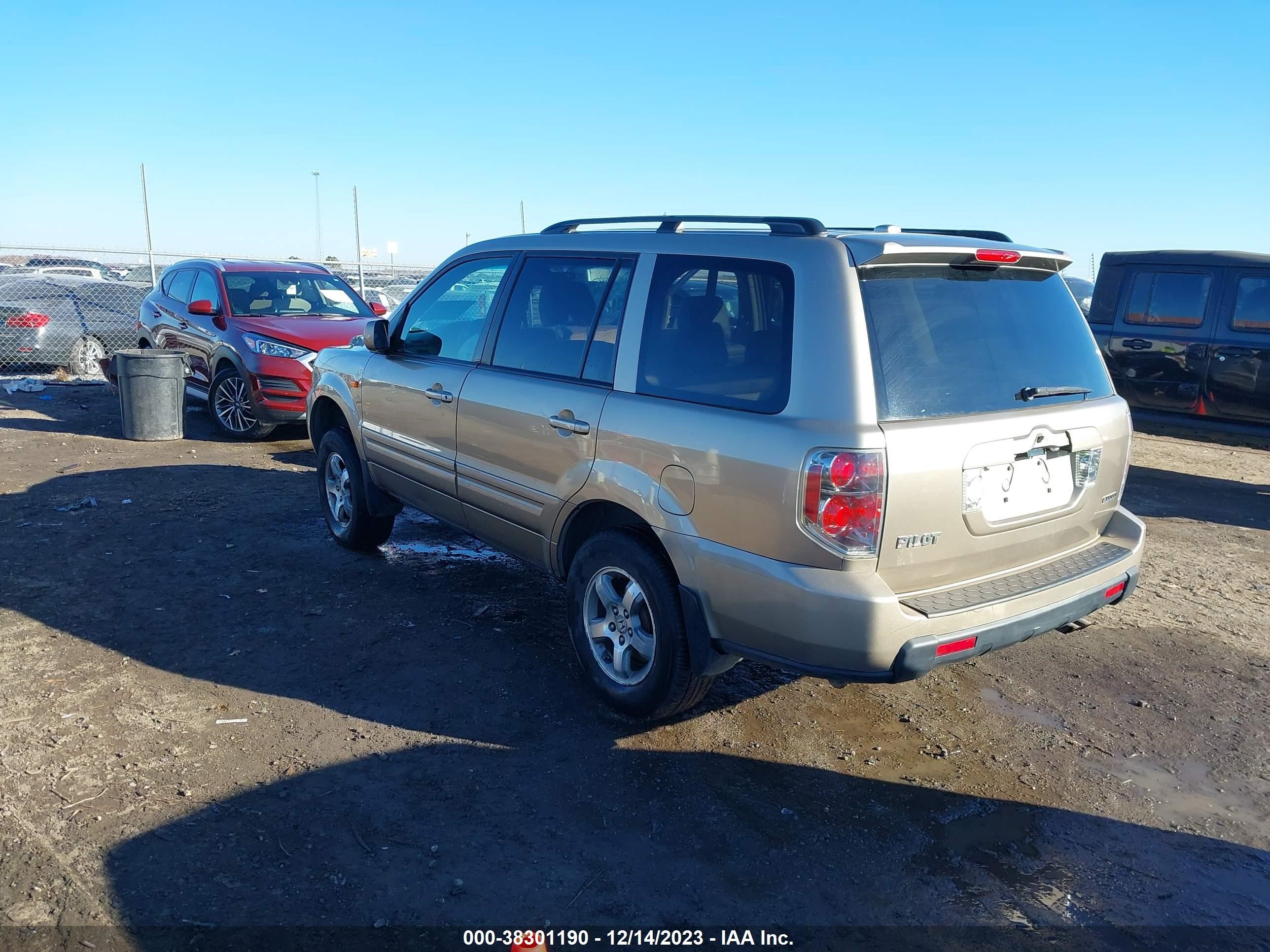 Photo 2 VIN: 2HKYF18537H536574 - HONDA PILOT 