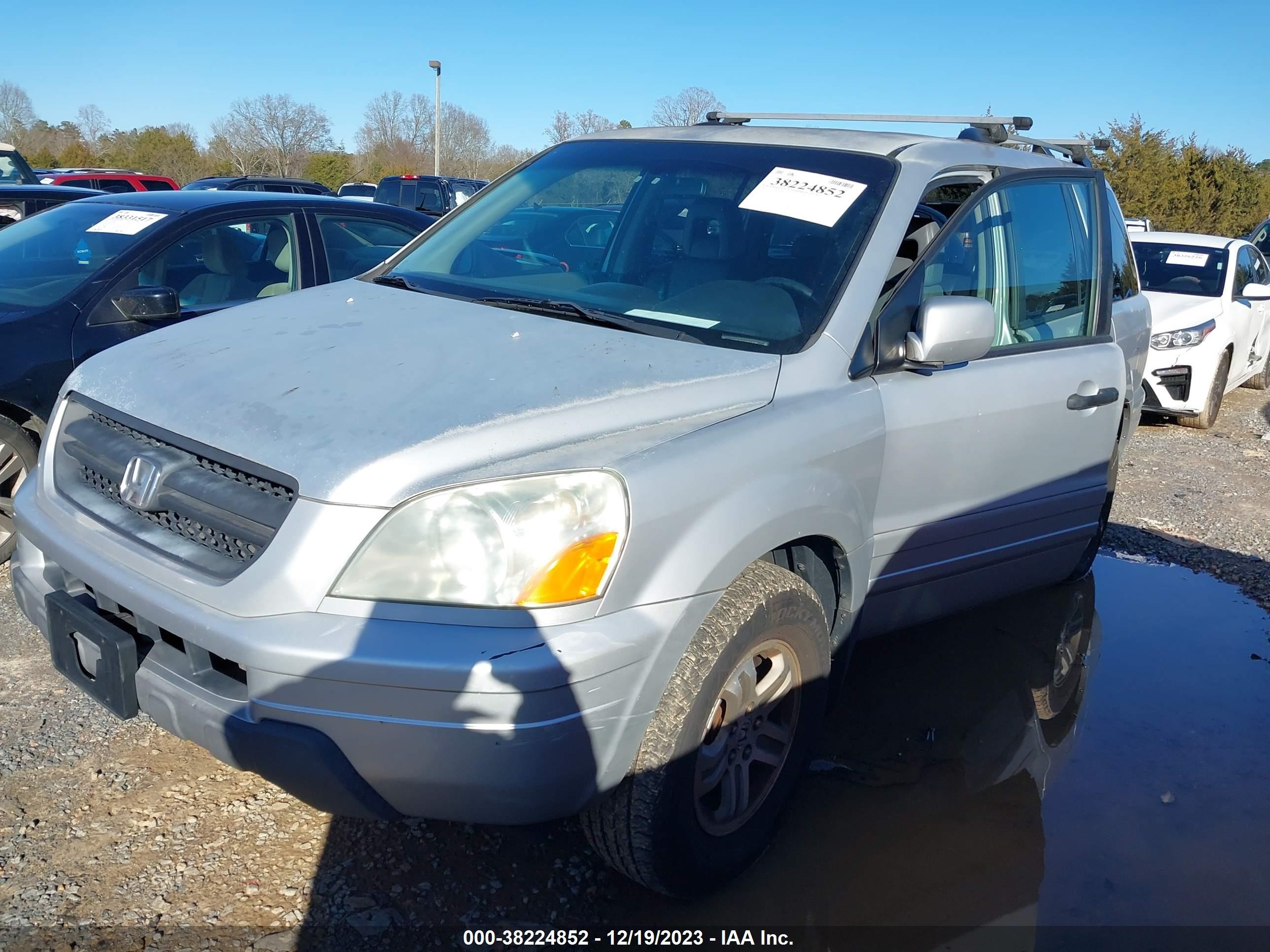 Photo 1 VIN: 2HKYF18543H611079 - HONDA PILOT 