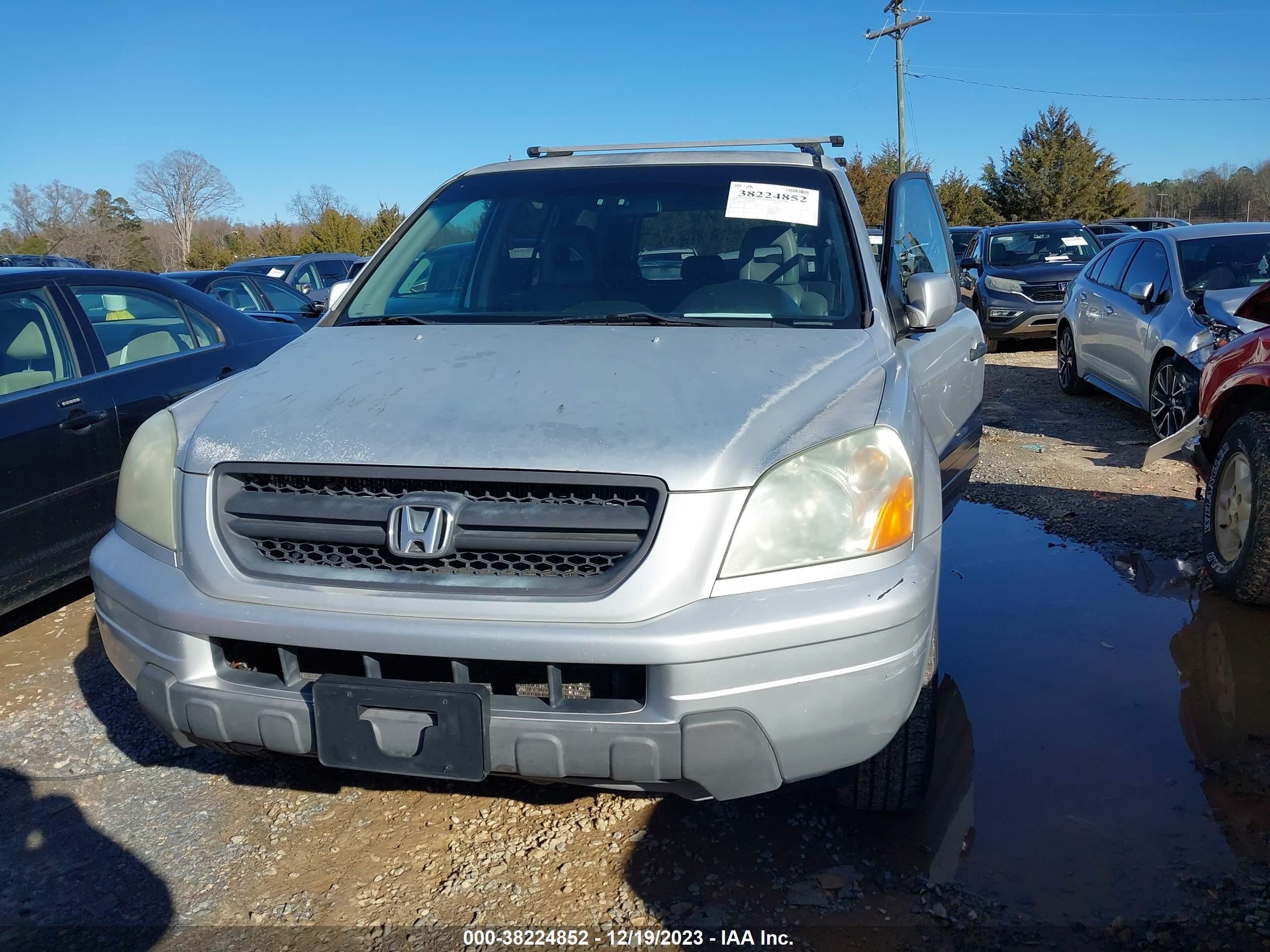 Photo 5 VIN: 2HKYF18543H611079 - HONDA PILOT 