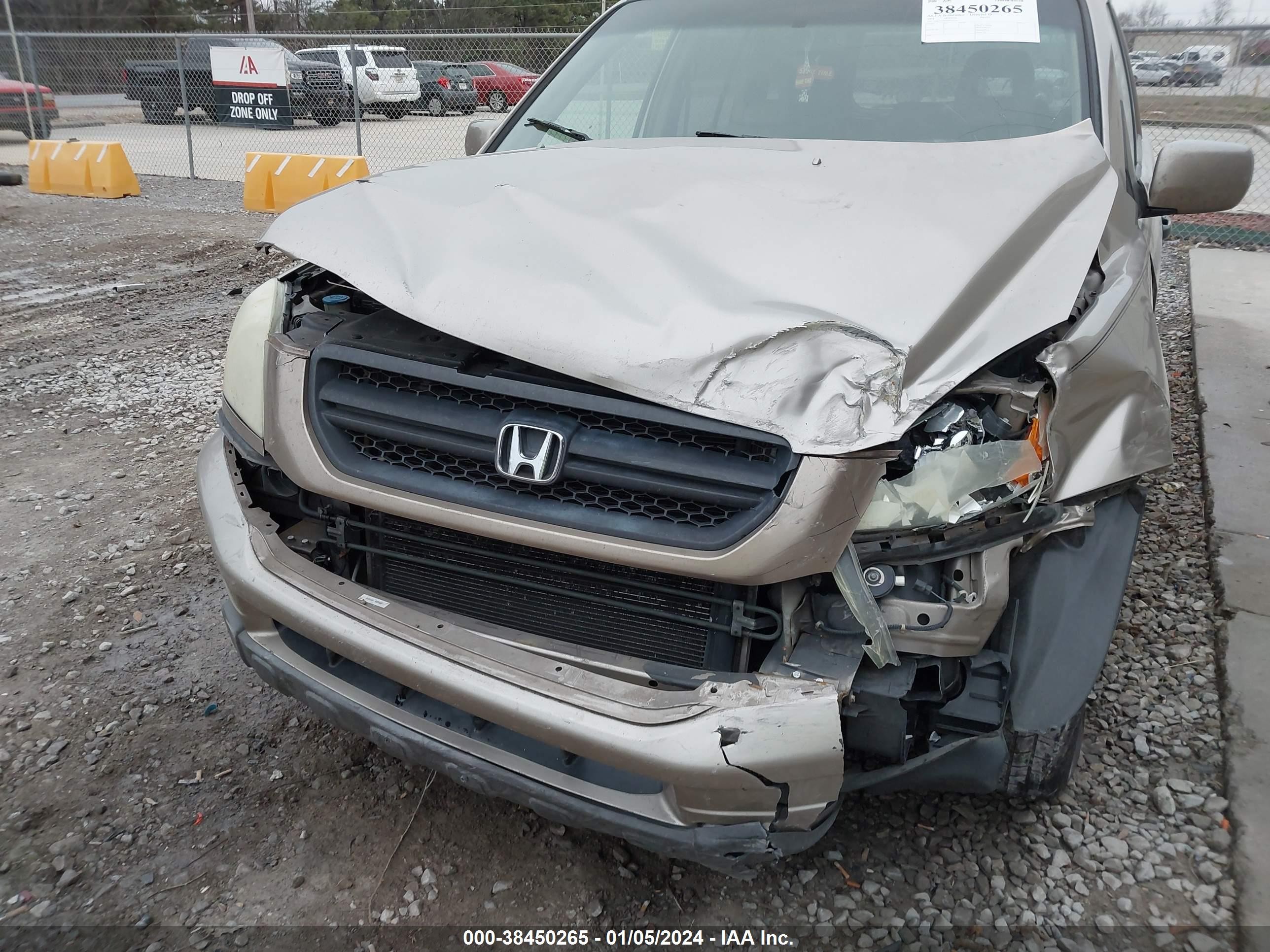 Photo 5 VIN: 2HKYF18544H554299 - HONDA PILOT 