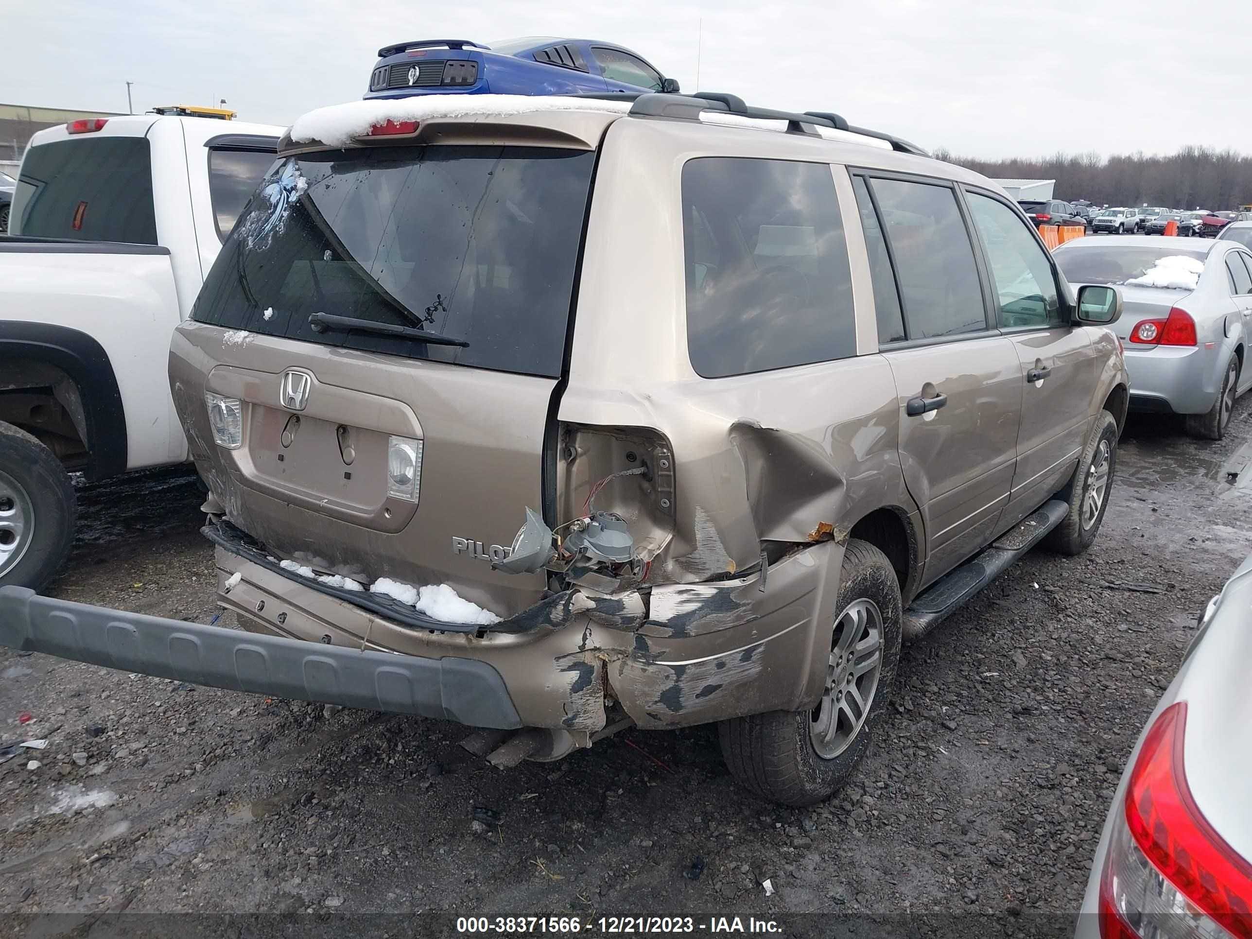 Photo 3 VIN: 2HKYF18544H574486 - HONDA PILOT 