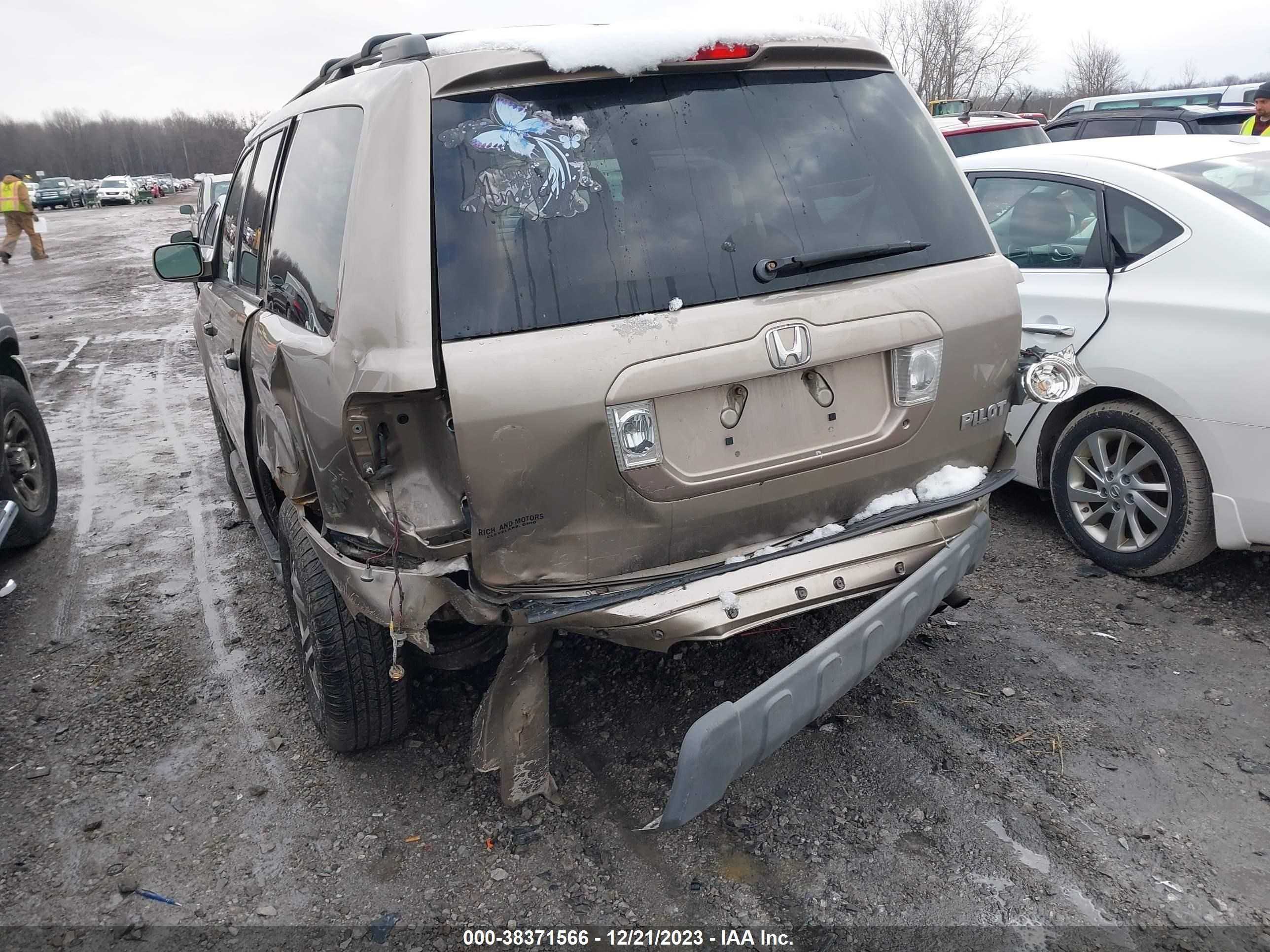 Photo 5 VIN: 2HKYF18544H574486 - HONDA PILOT 