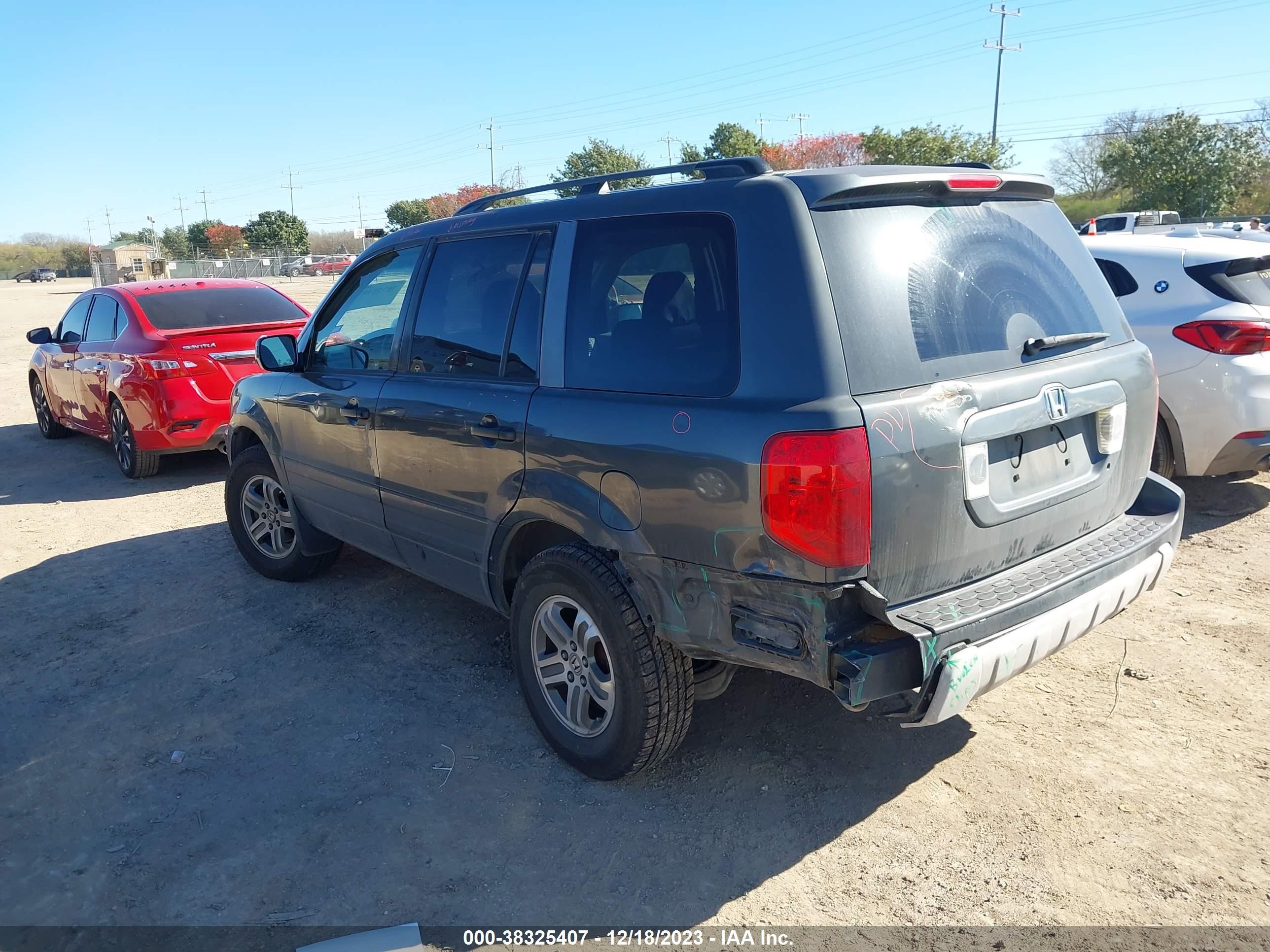 Photo 2 VIN: 2HKYF18554H605213 - HONDA PILOT 