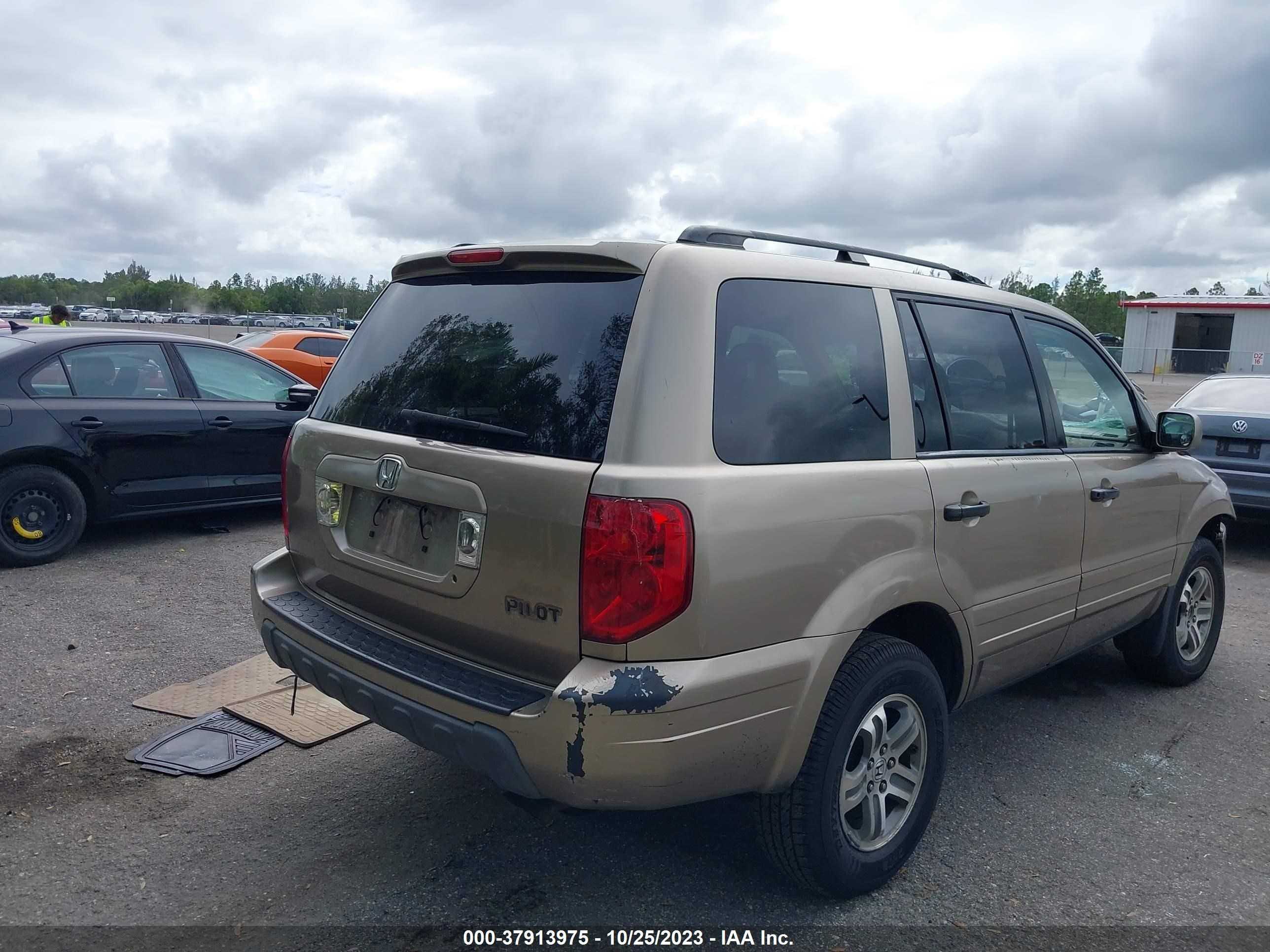 Photo 4 VIN: 2HKYF18555H527694 - HONDA PILOT 