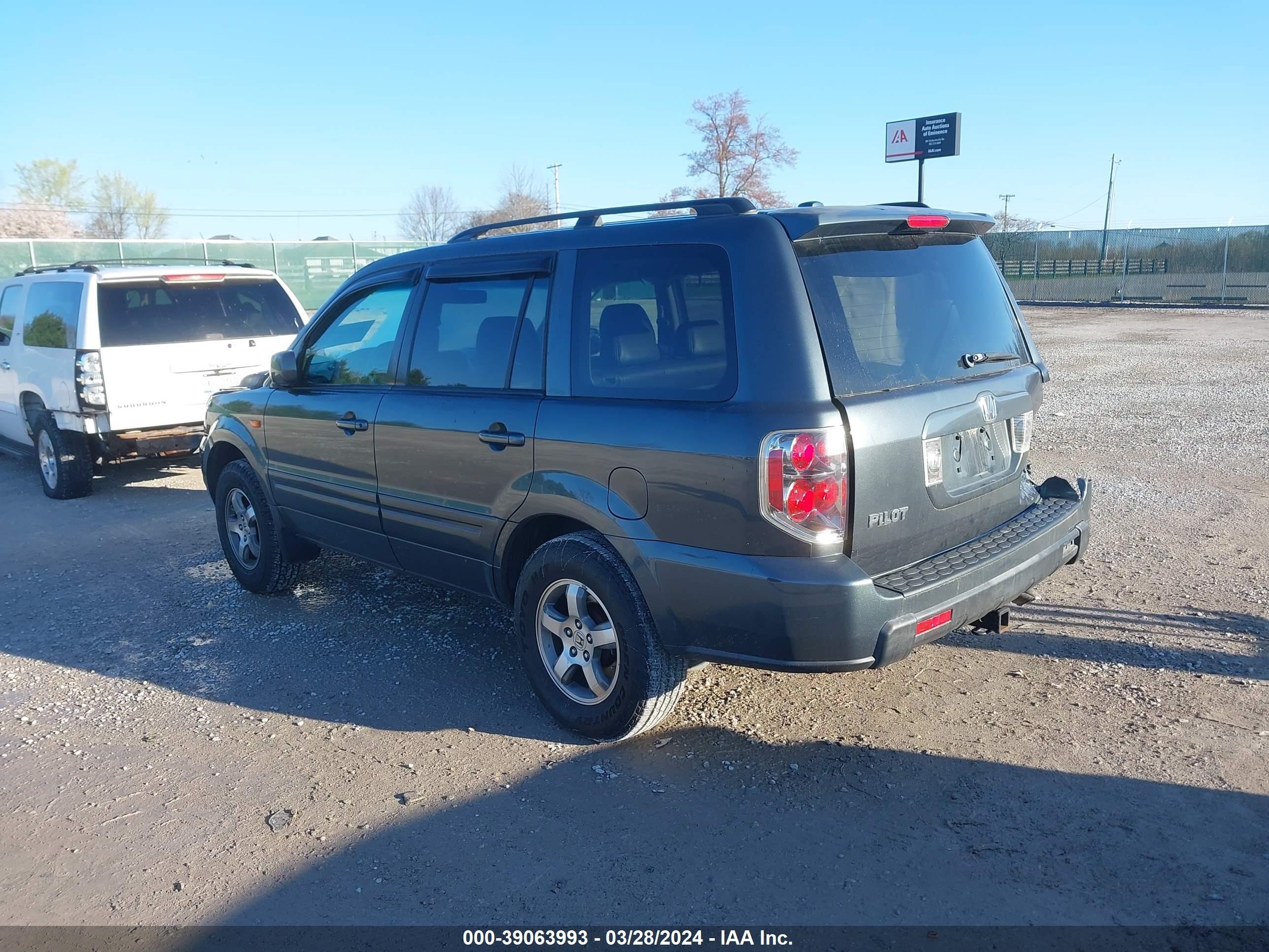 Photo 2 VIN: 2HKYF18556H551236 - HONDA PILOT 