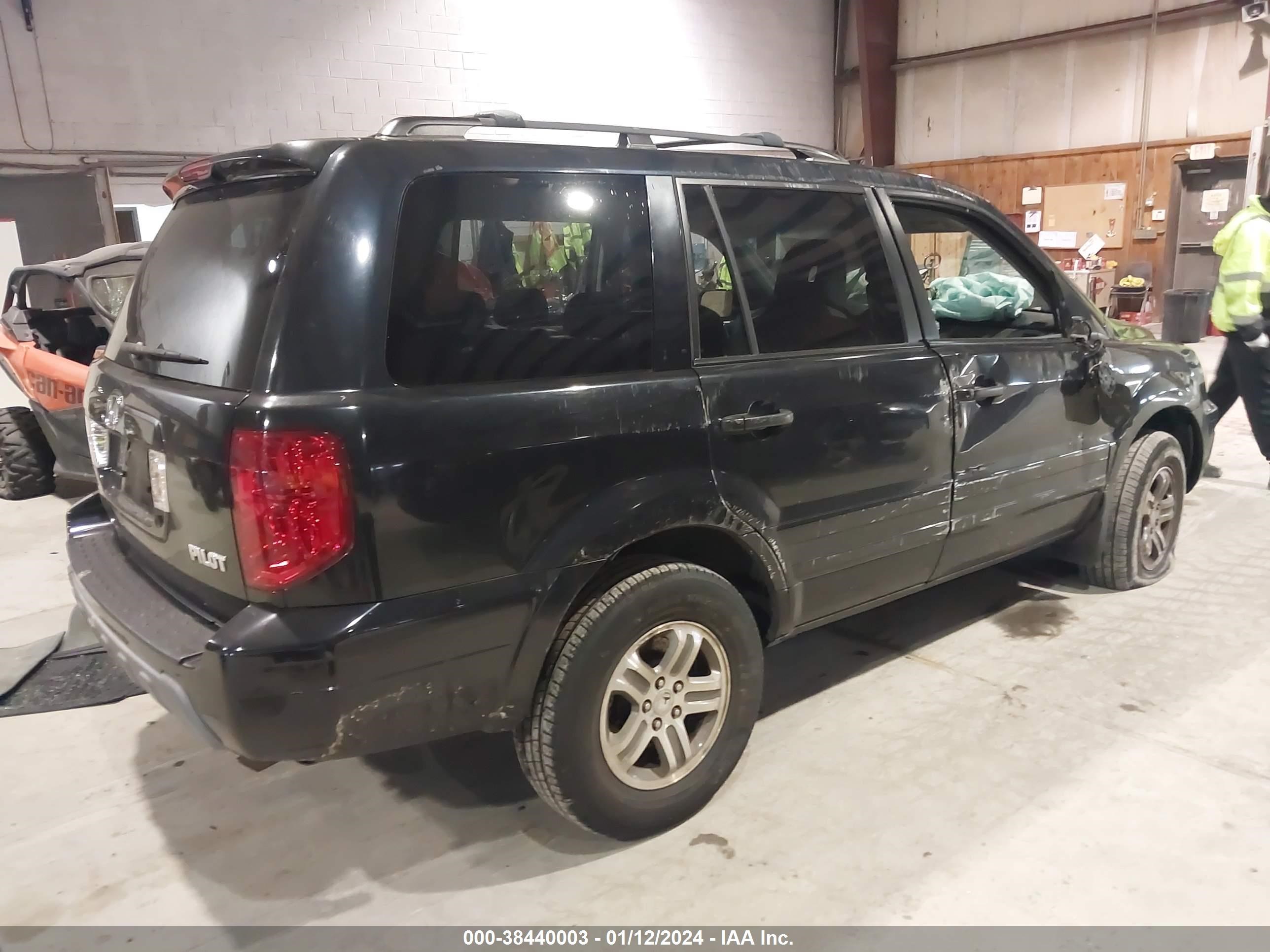 Photo 3 VIN: 2HKYF18564H570830 - HONDA PILOT 