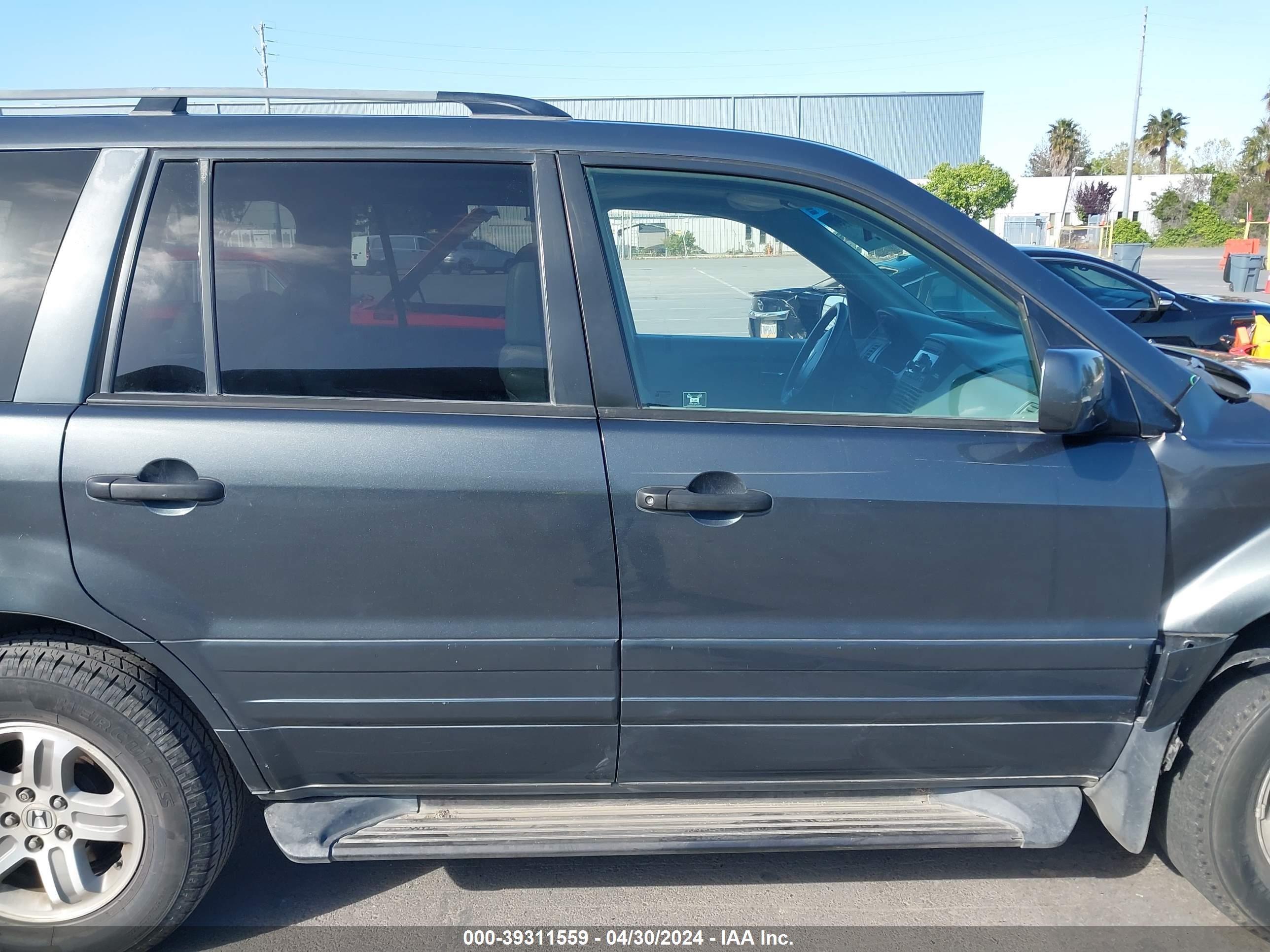 Photo 12 VIN: 2HKYF18565H511360 - HONDA PILOT 