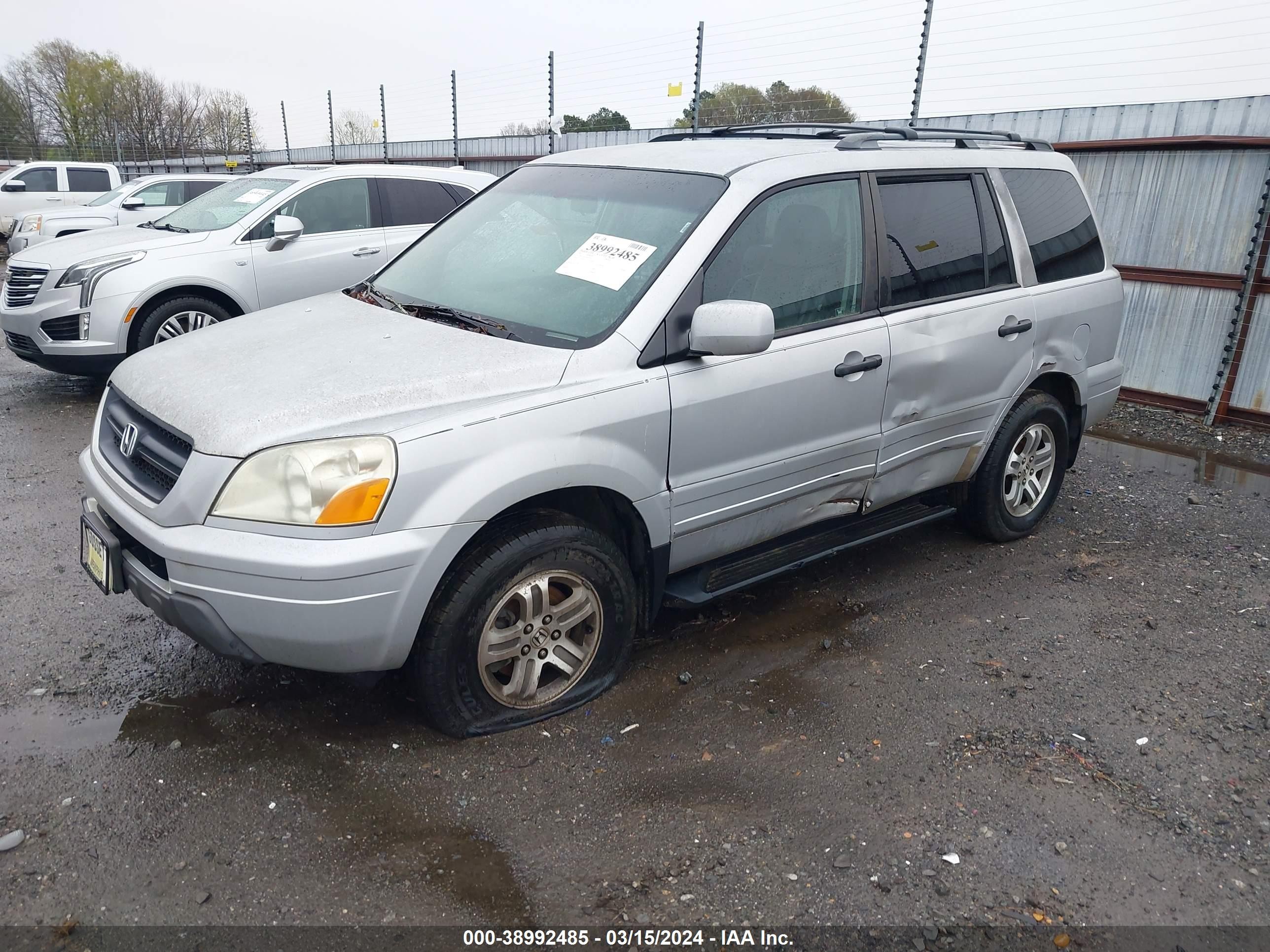 Photo 1 VIN: 2HKYF18573H567529 - HONDA PILOT 