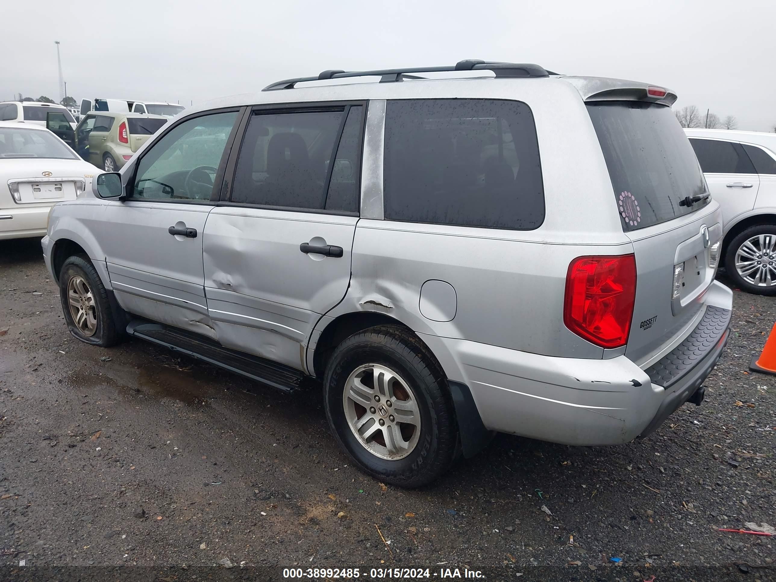 Photo 2 VIN: 2HKYF18573H567529 - HONDA PILOT 