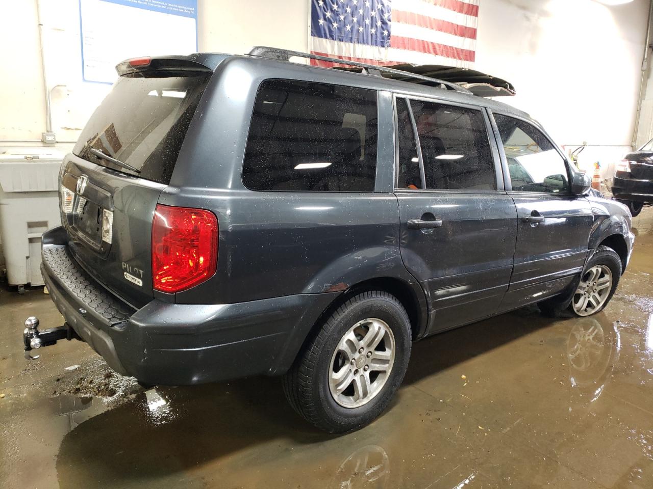 Photo 2 VIN: 2HKYF18583H560010 - HONDA PILOT 