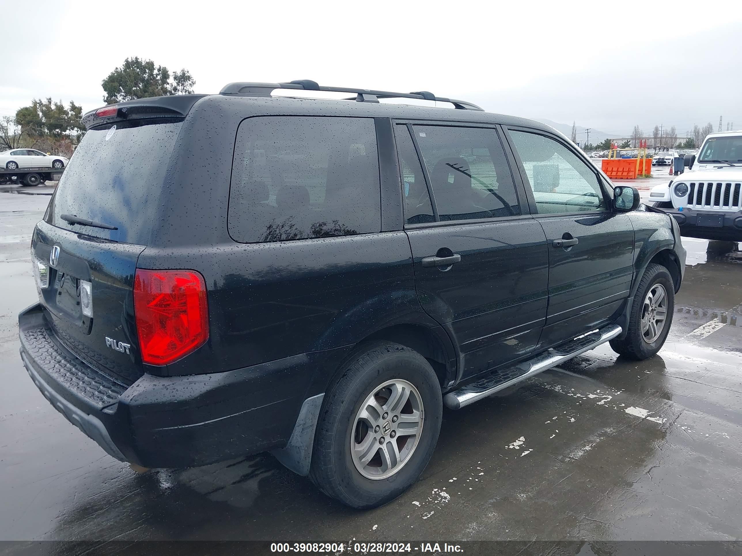 Photo 3 VIN: 2HKYF18584H589976 - HONDA PILOT 