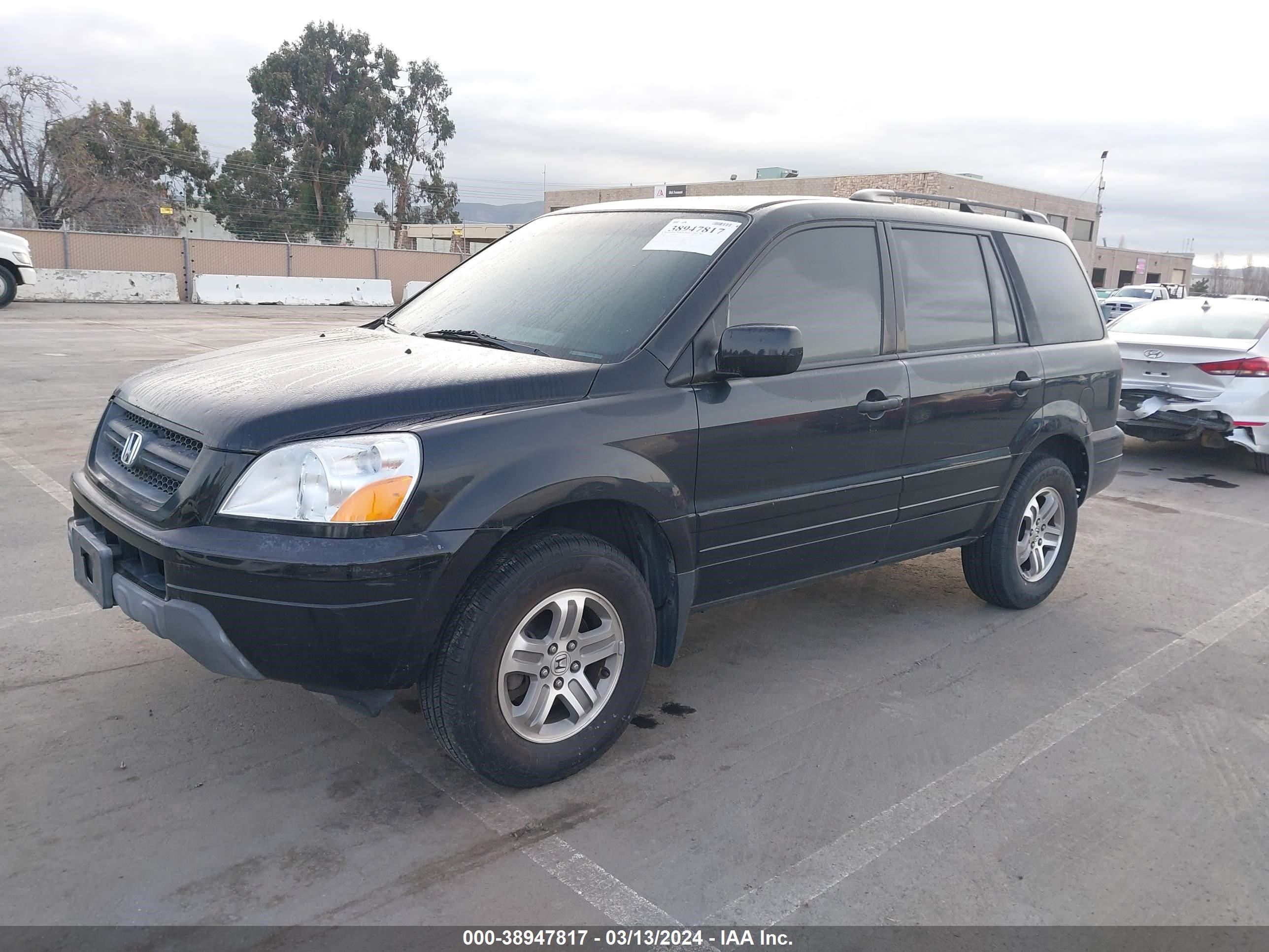 Photo 1 VIN: 2HKYF18593H587541 - HONDA PILOT 