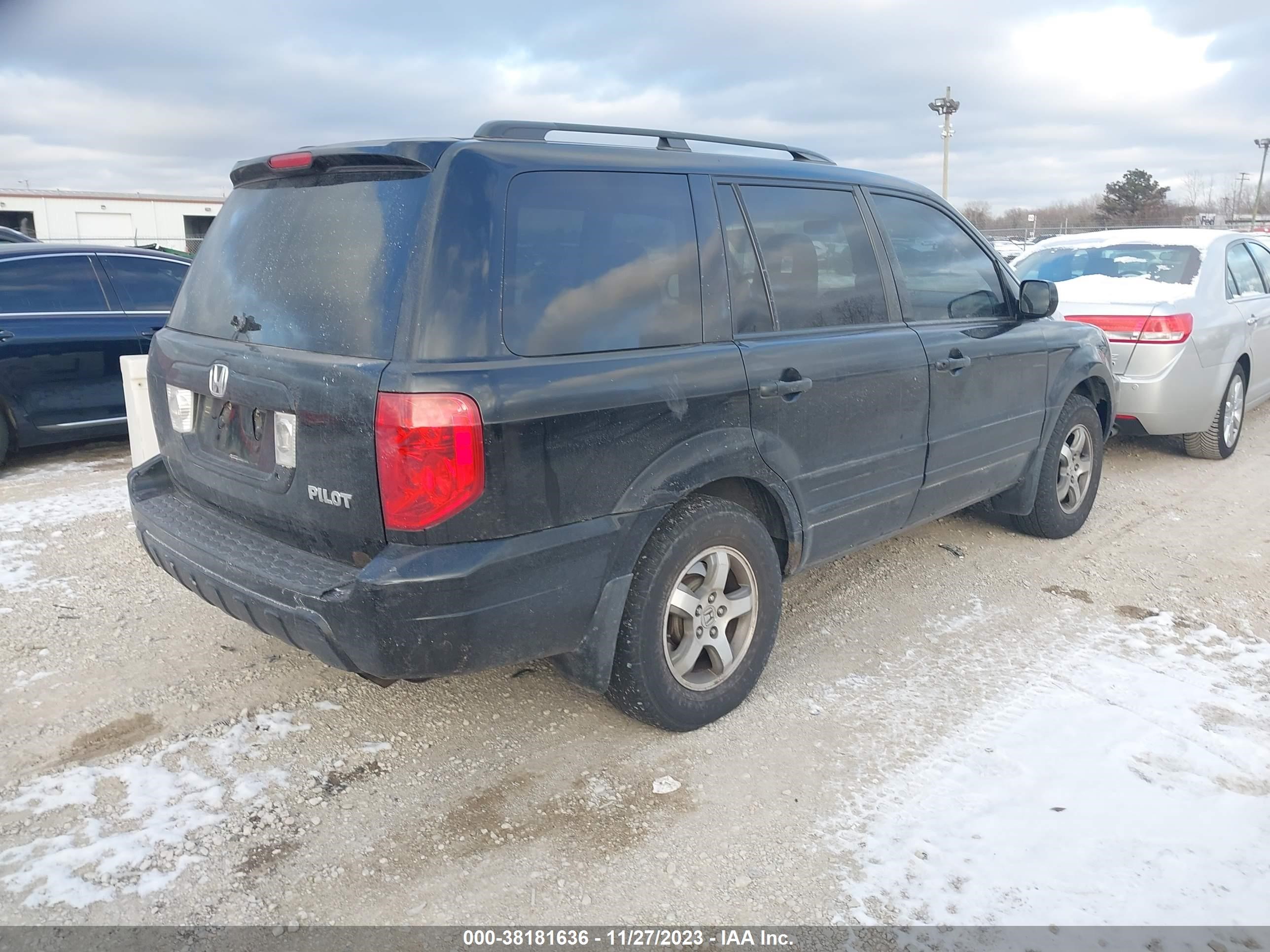 Photo 3 VIN: 2HKYF18594H579456 - HONDA PILOT 