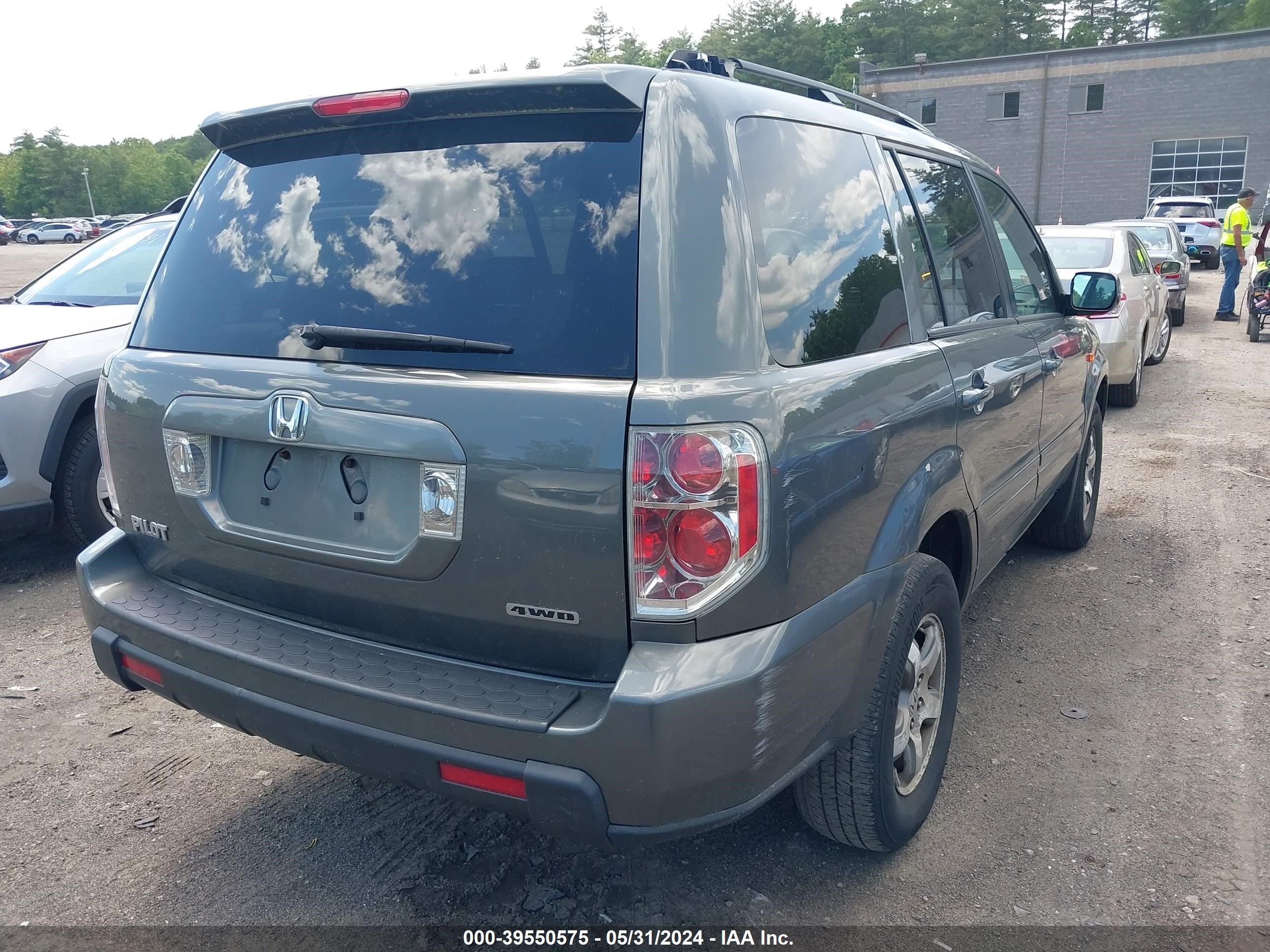 Photo 3 VIN: 2HKYF185X7H529475 - HONDA PILOT 