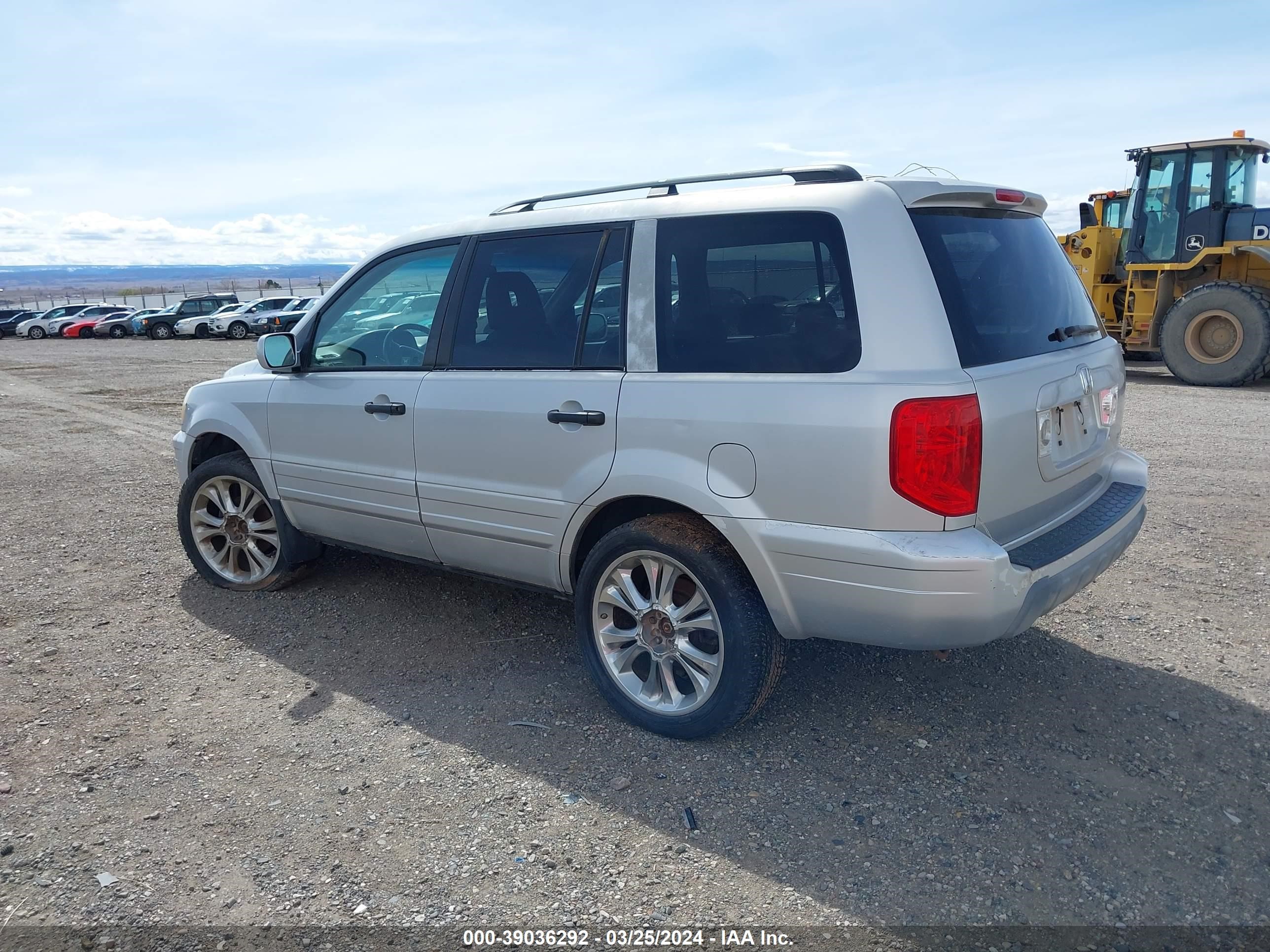 Photo 2 VIN: 2HKYF18603H537331 - HONDA PILOT 