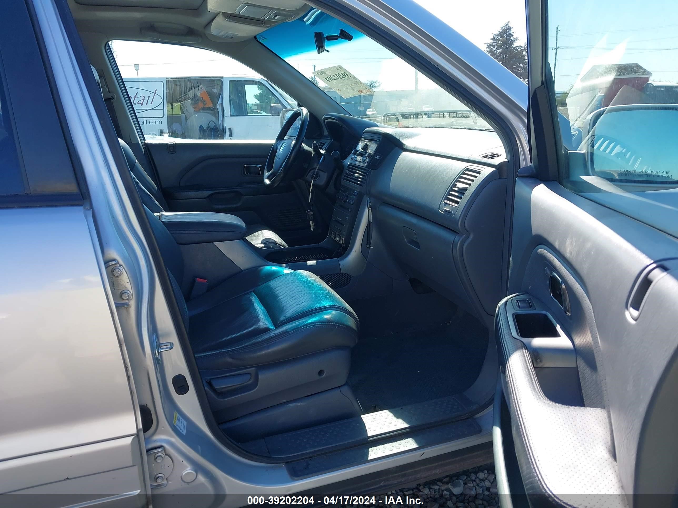 Photo 4 VIN: 2HKYF18625H516502 - HONDA PILOT 