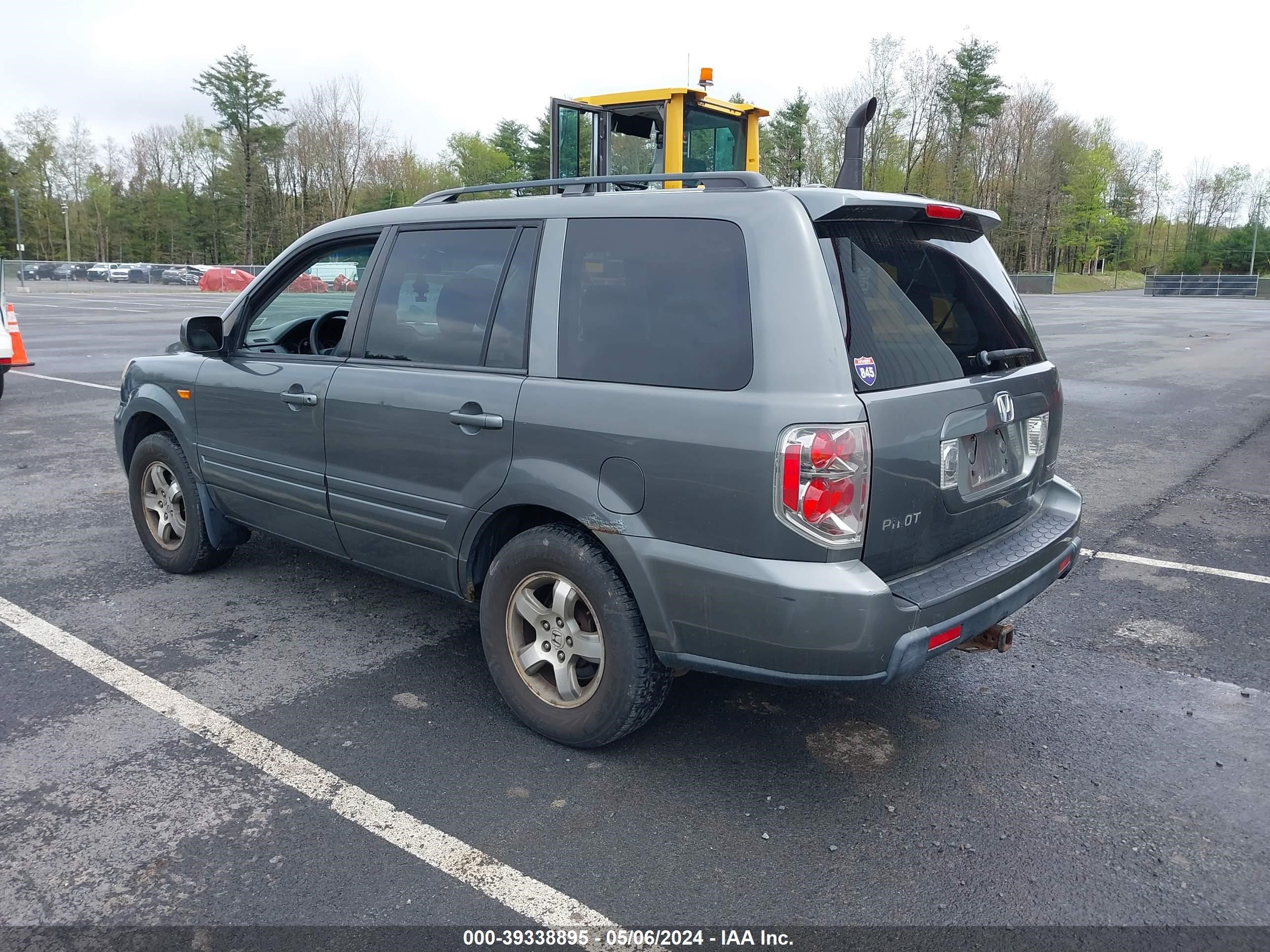 Photo 2 VIN: 2HKYF186X7H533342 - HONDA PILOT 