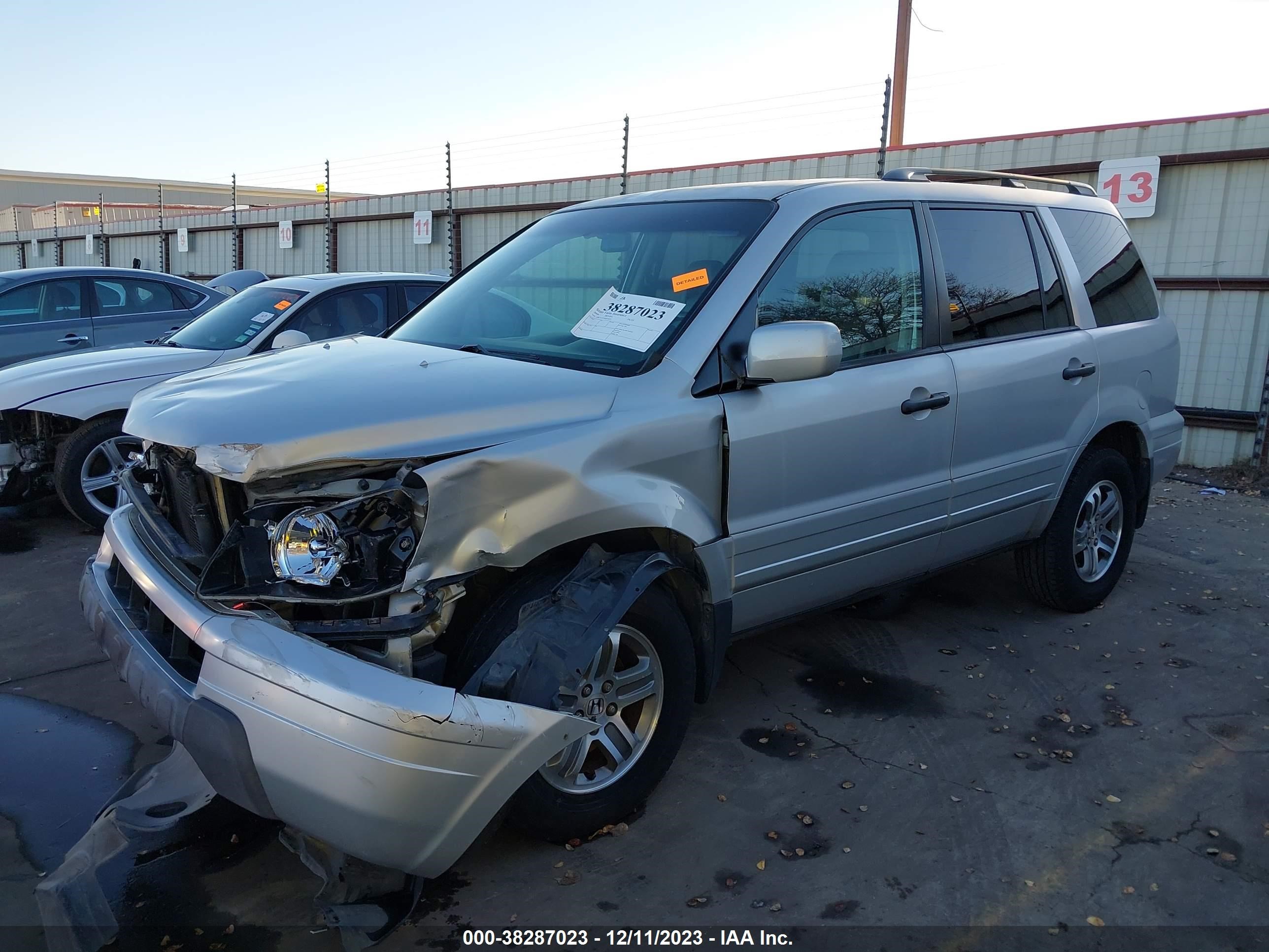 Photo 1 VIN: 2HKYF18734H537639 - HONDA PILOT 