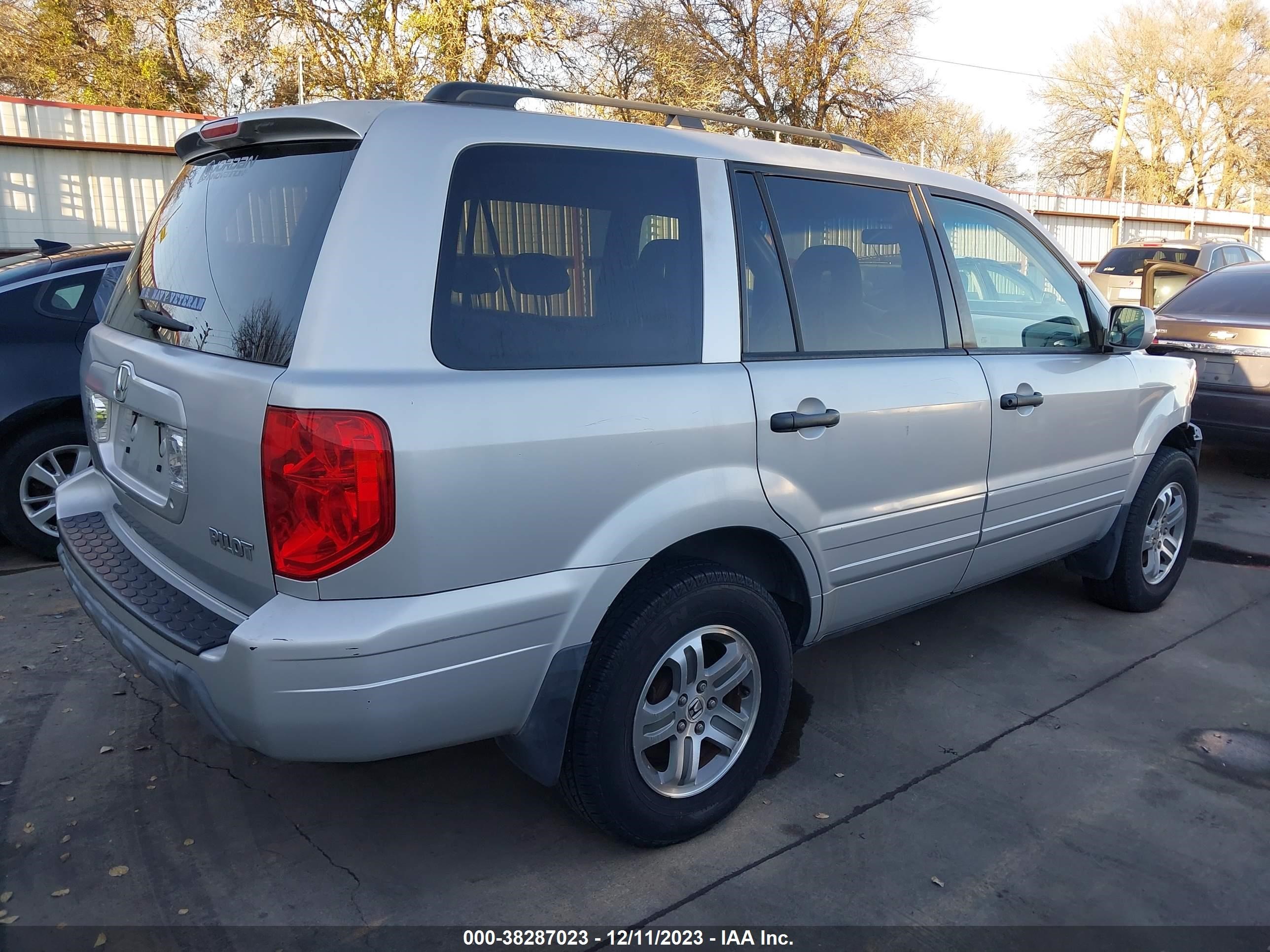 Photo 3 VIN: 2HKYF18734H537639 - HONDA PILOT 