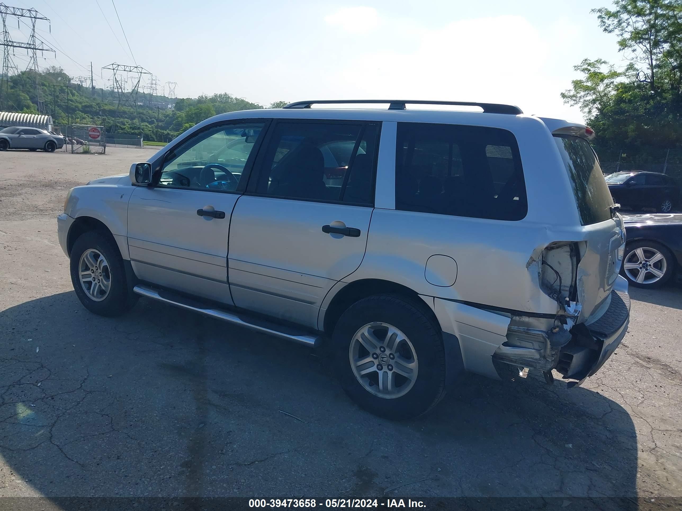 Photo 2 VIN: 2HKYF18765H563640 - HONDA PILOT 