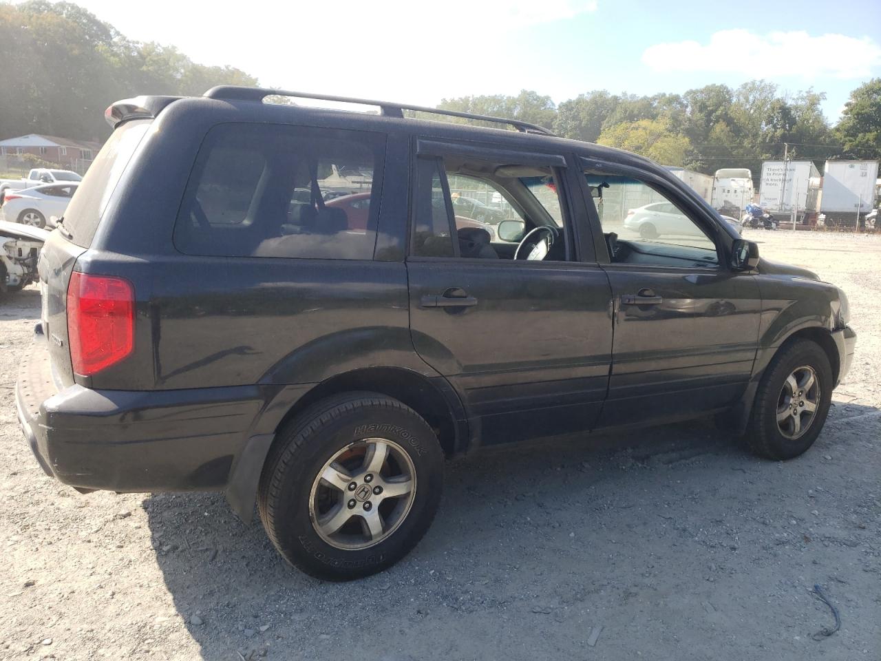 Photo 2 VIN: 2HKYF18794H550475 - HONDA PILOT 