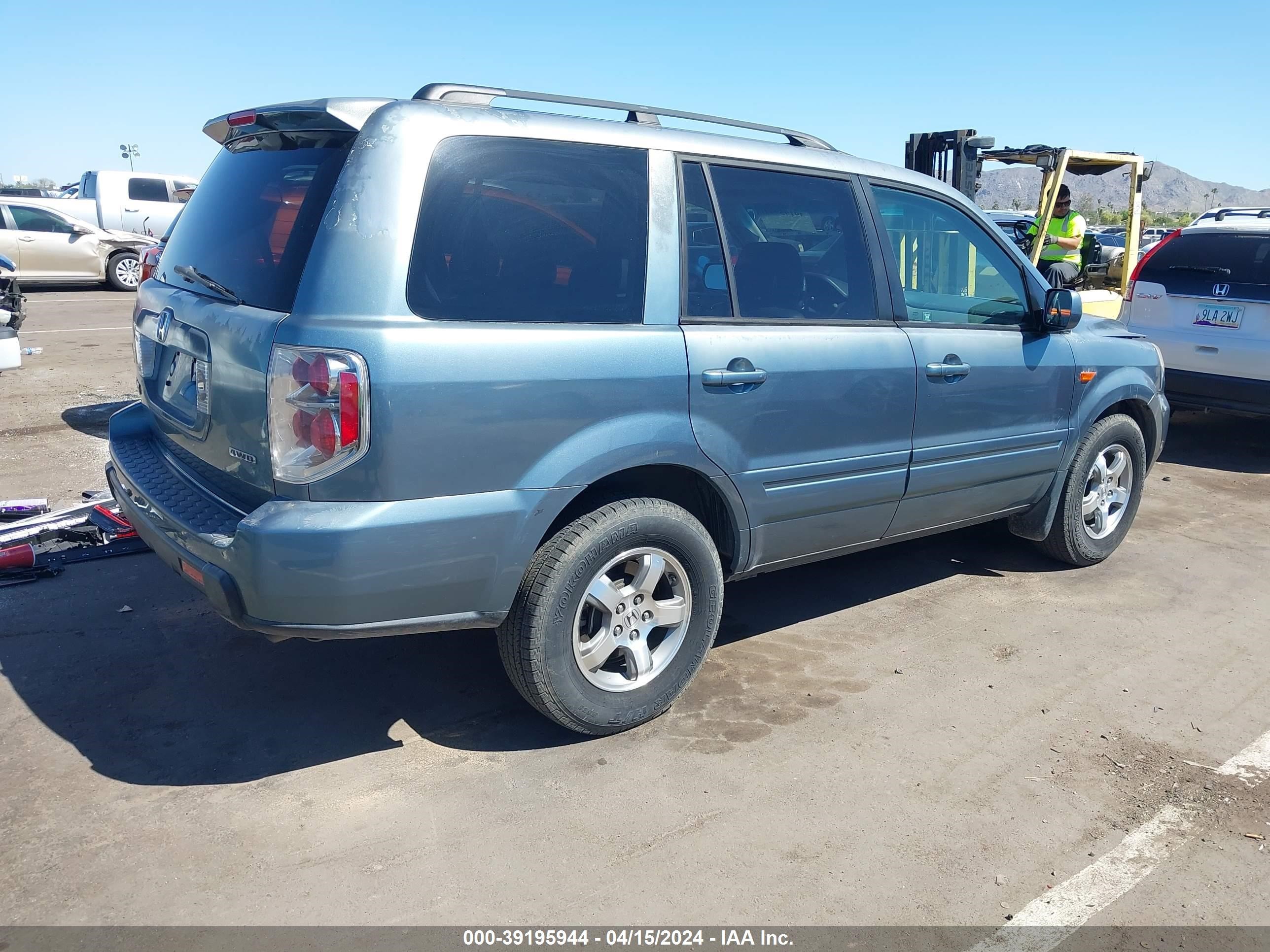 Photo 3 VIN: 2HKYF187X7H503962 - HONDA PILOT 