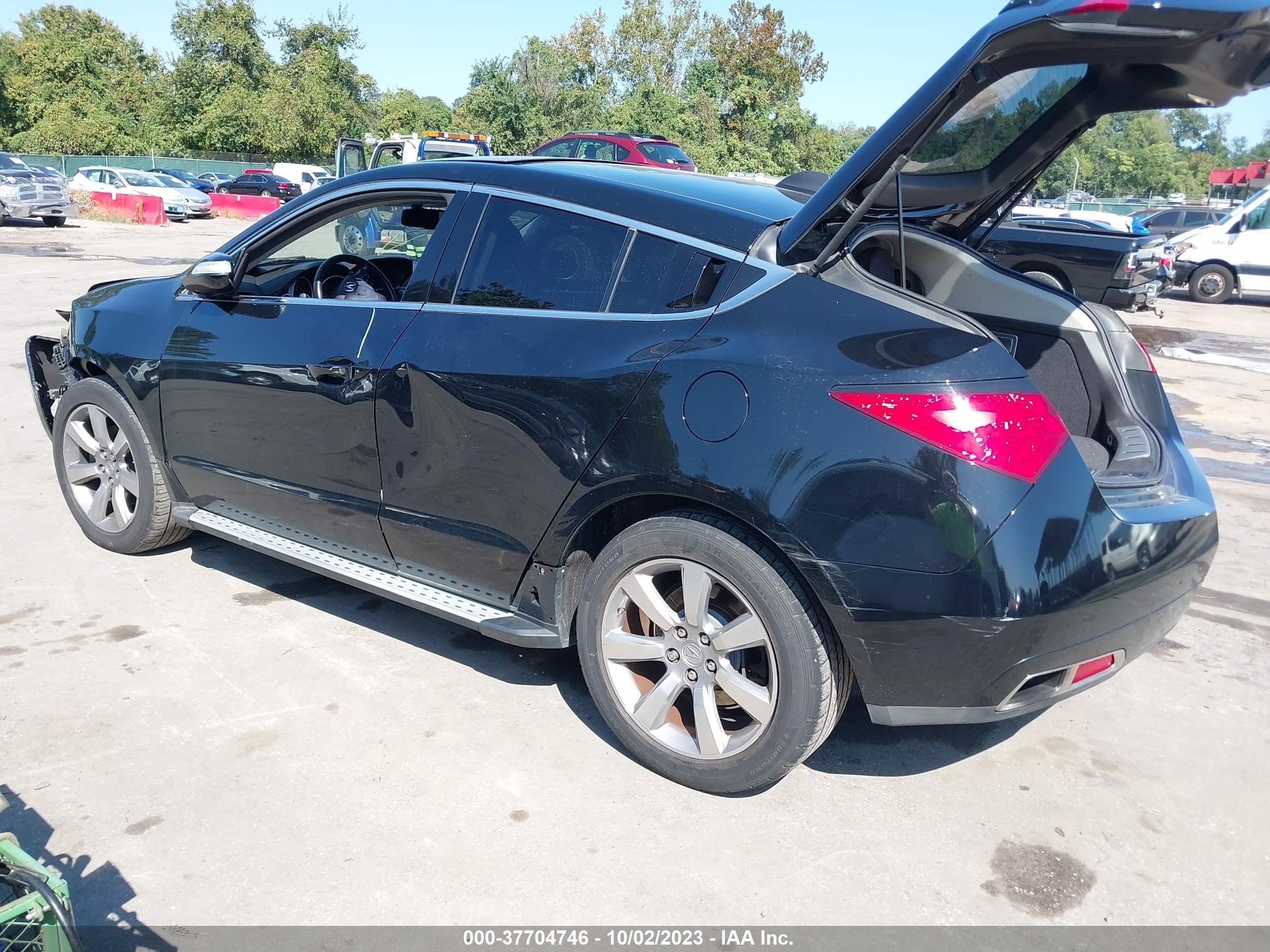 Photo 2 VIN: 2HNYB1H45BH500738 - ACURA ZDX 