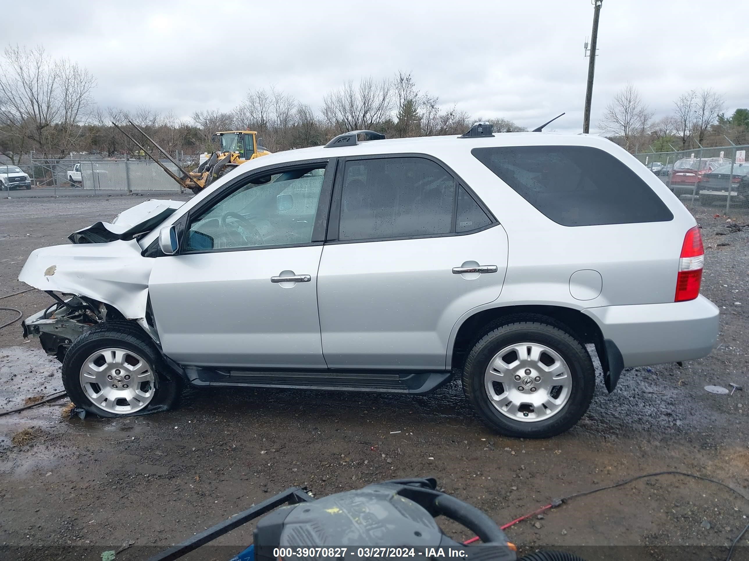 Photo 13 VIN: 2HNYD18231H529033 - ACURA MDX 