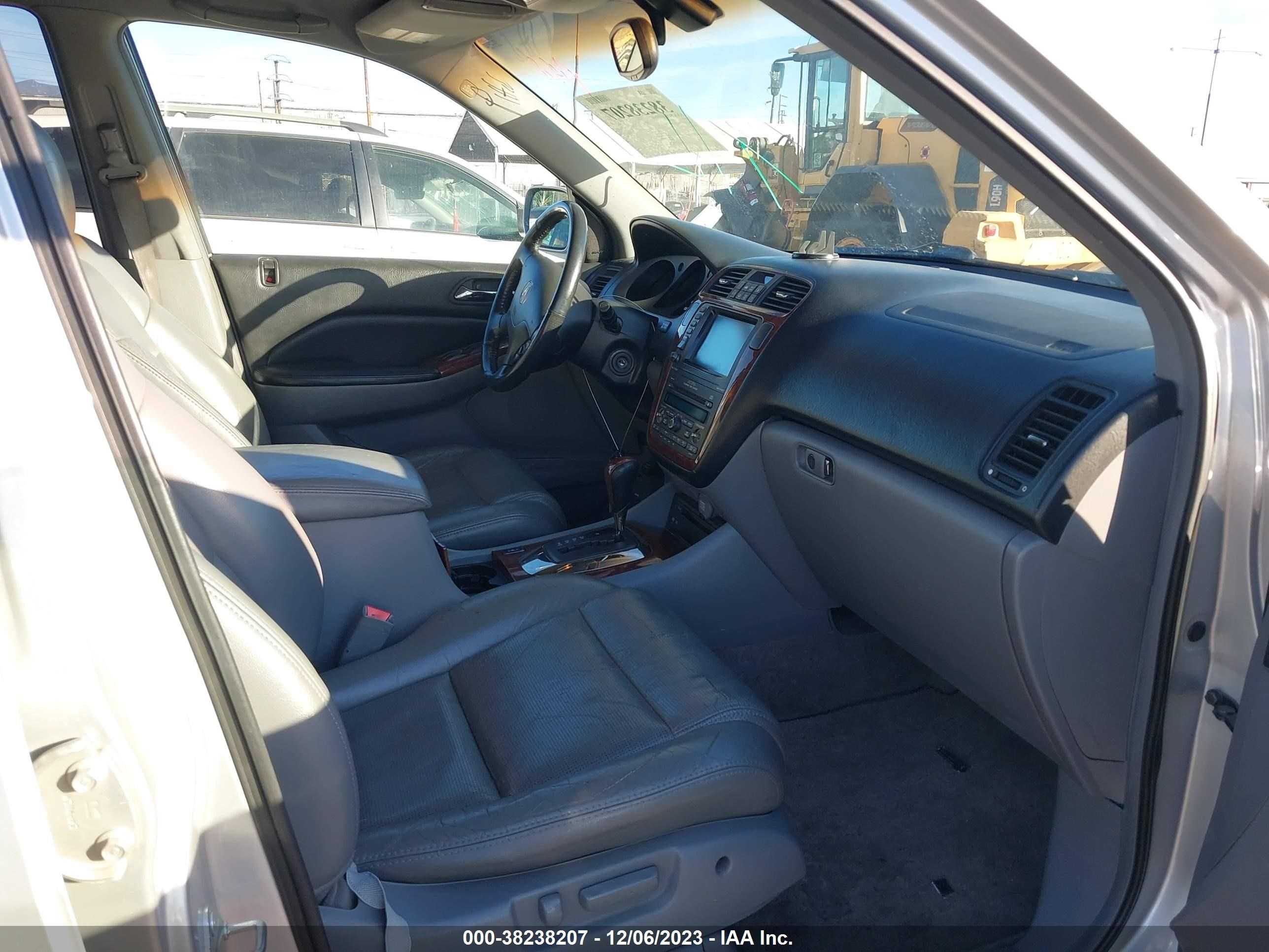 Photo 4 VIN: 2HNYD18935H535921 - ACURA MDX 