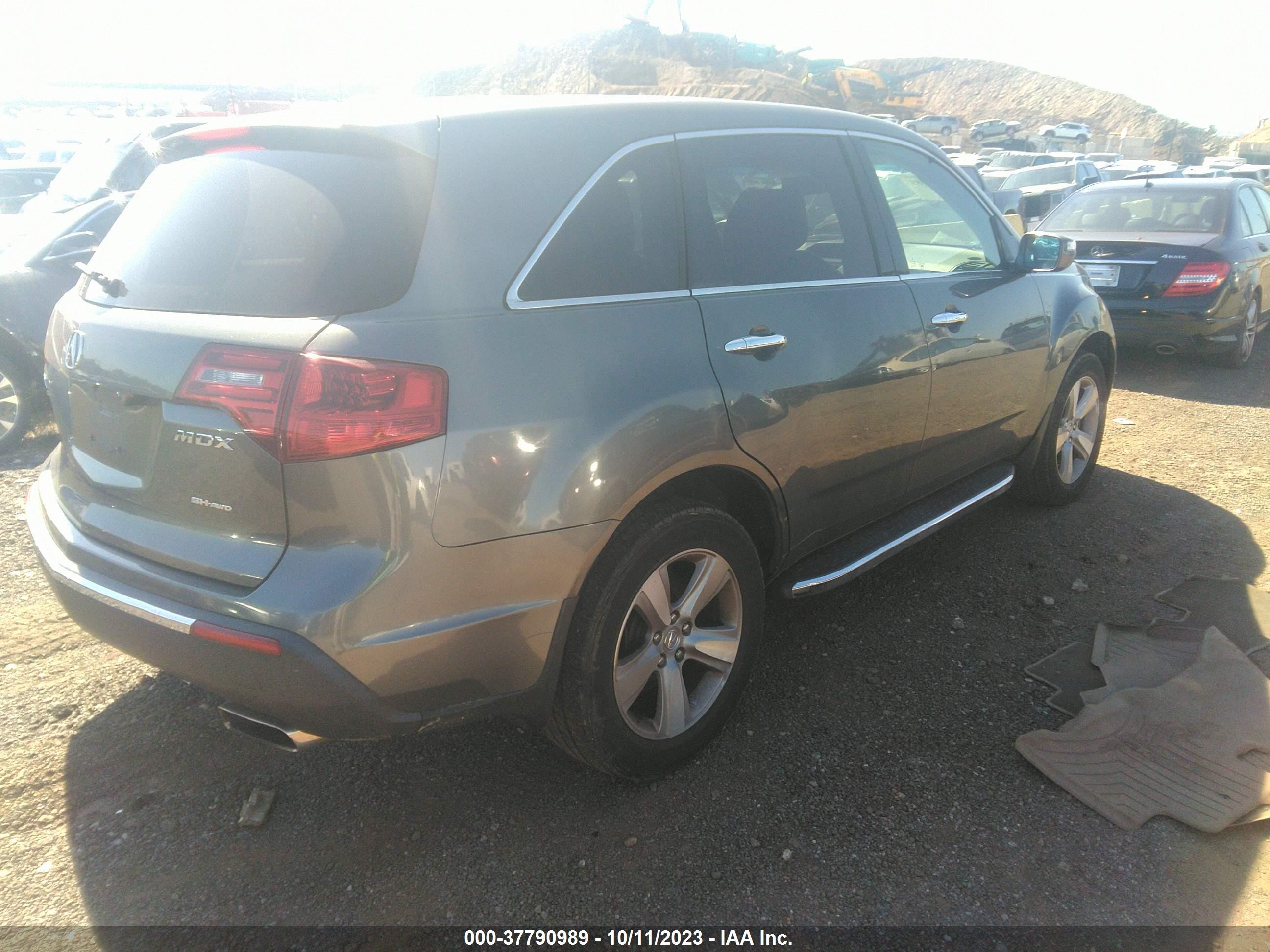 Photo 3 VIN: 2HNYD2H27AH529736 - ACURA MDX 