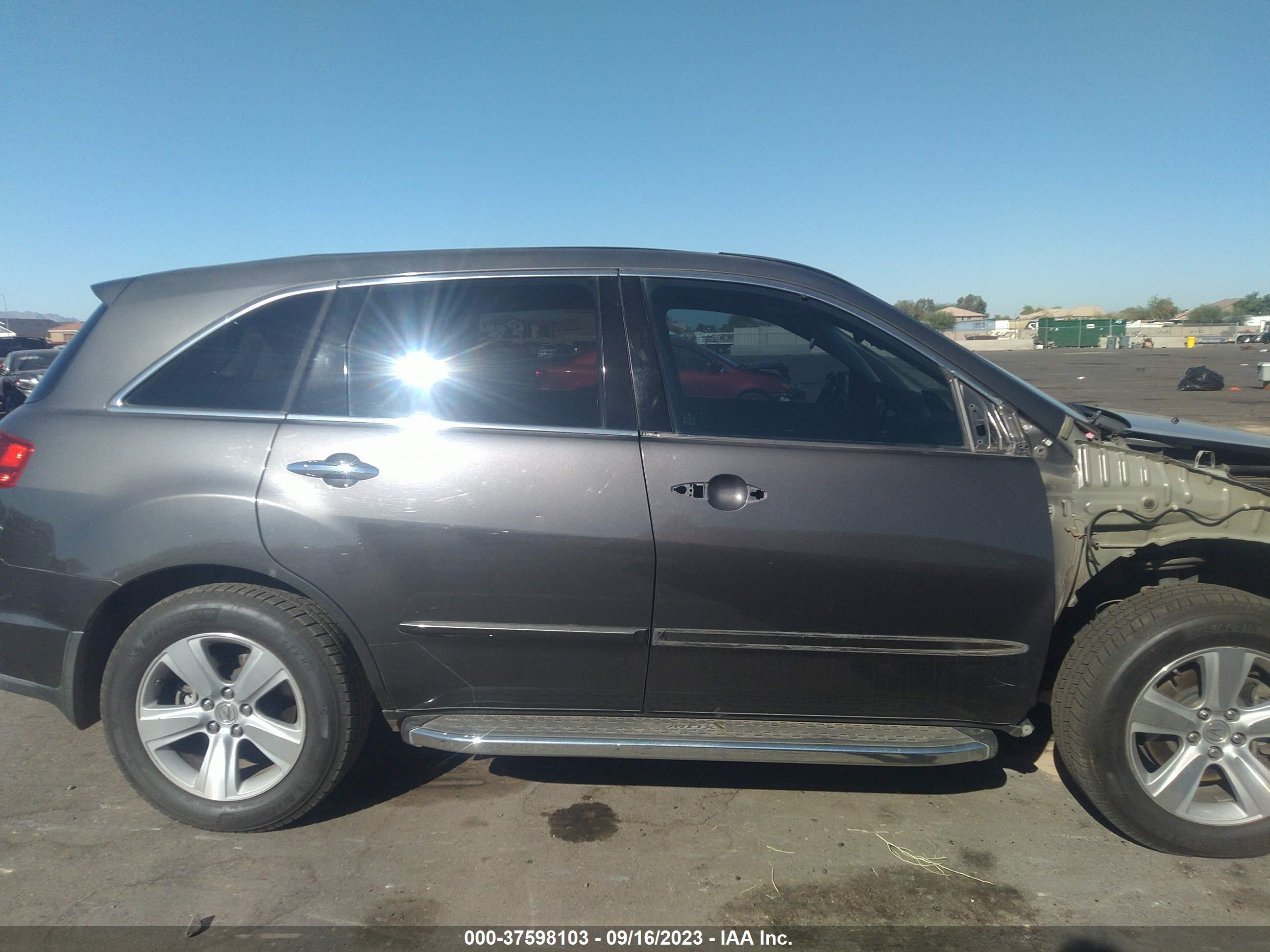 Photo 13 VIN: 2HNYD2H62AH505685 - ACURA MDX 