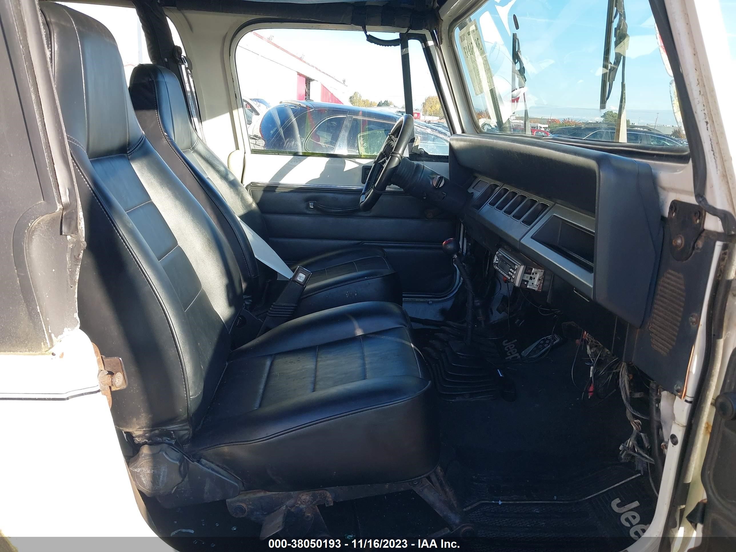 Photo 4 VIN: 2J4FY19P2NJ541923 - JEEP WRANGLER 