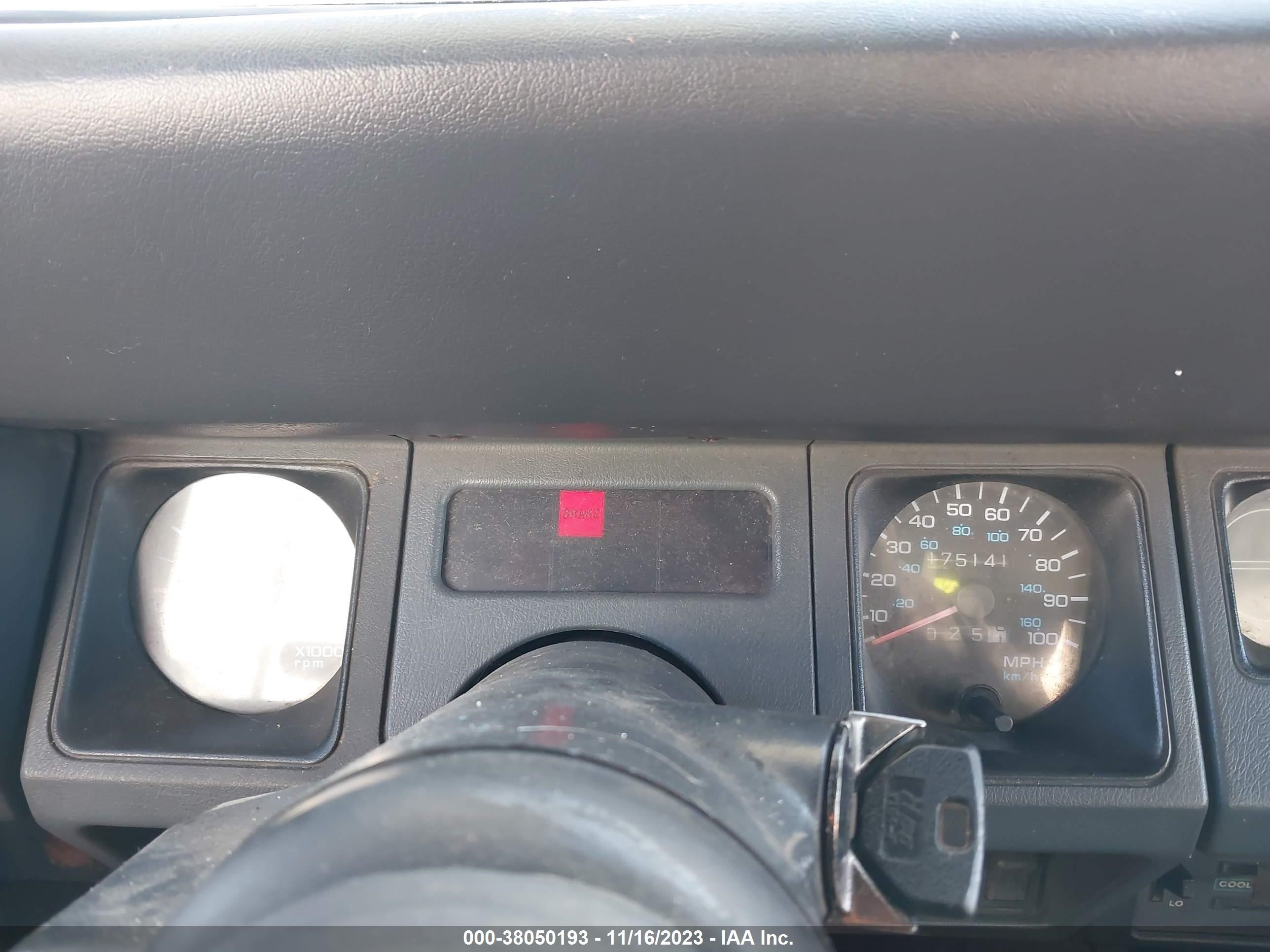 Photo 6 VIN: 2J4FY19P2NJ541923 - JEEP WRANGLER 