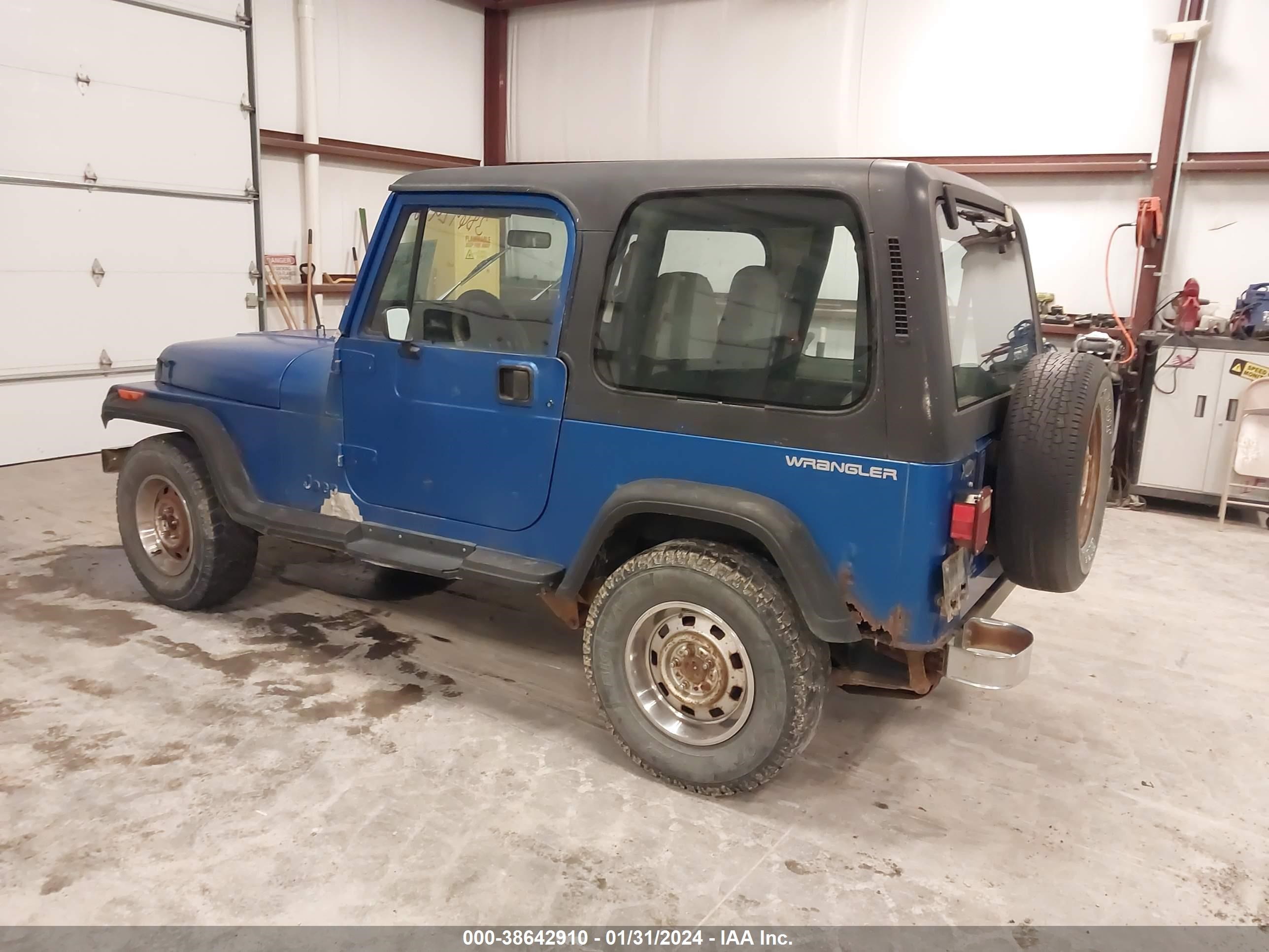 Photo 2 VIN: 2J4FY29S1NJ521737 - JEEP WRANGLER 