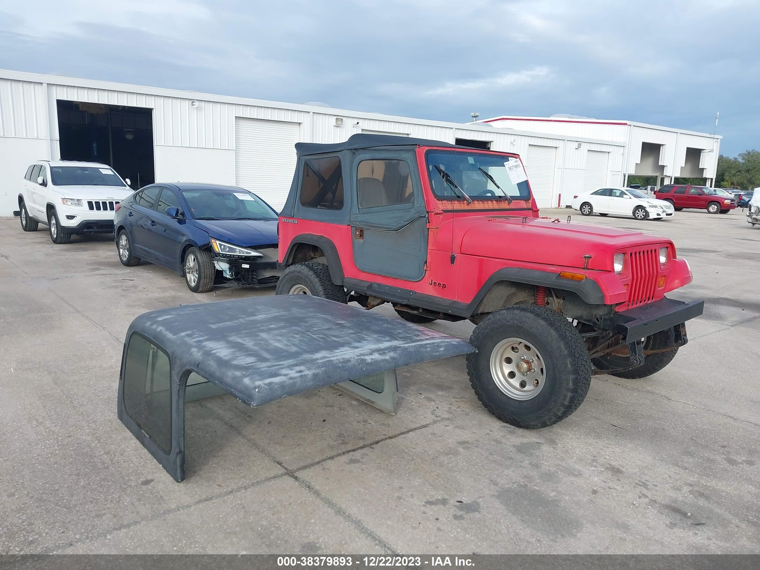 Photo 0 VIN: 2J4FY29TXKJ169200 - JEEP WRANGLER 