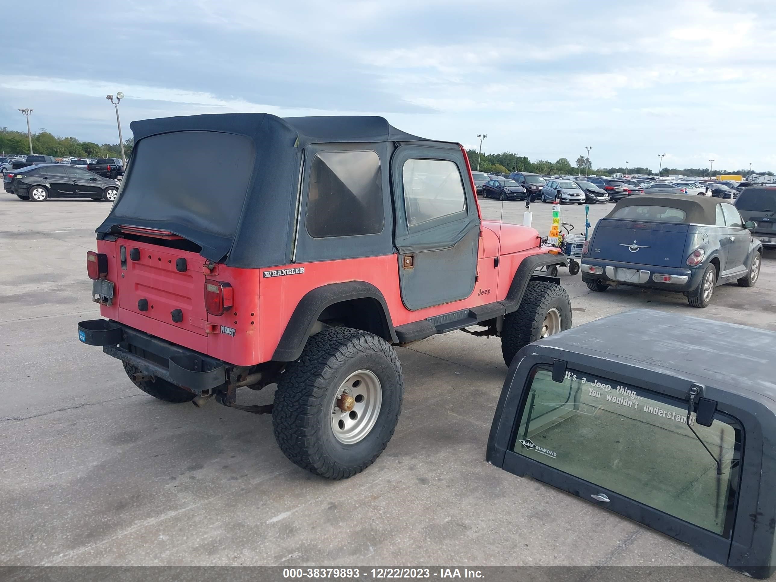 Photo 3 VIN: 2J4FY29TXKJ169200 - JEEP WRANGLER 