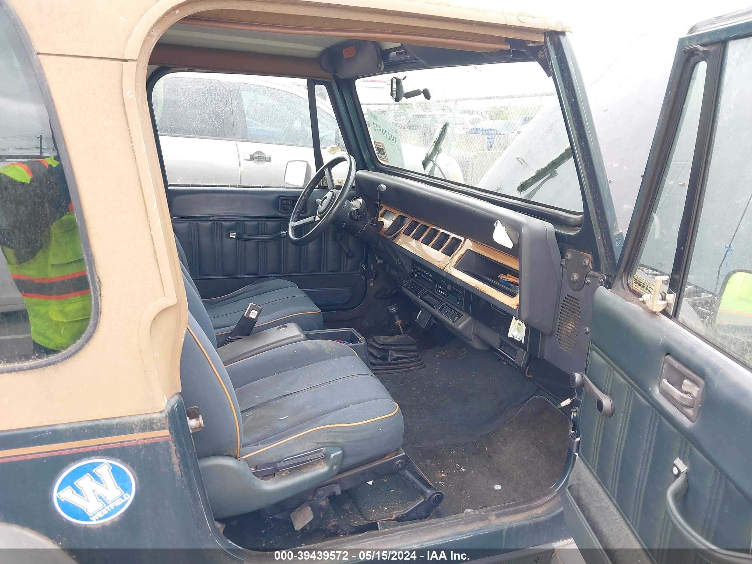 Photo 4 VIN: 2J4FY49S0NJ538606 - JEEP WRANGLER 