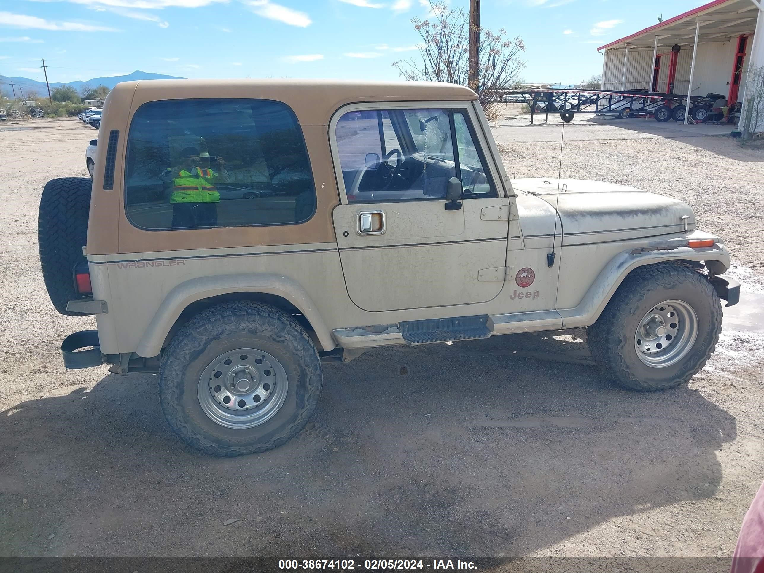 Photo 12 VIN: 2J4FY49S9NJ556571 - JEEP WRANGLER 