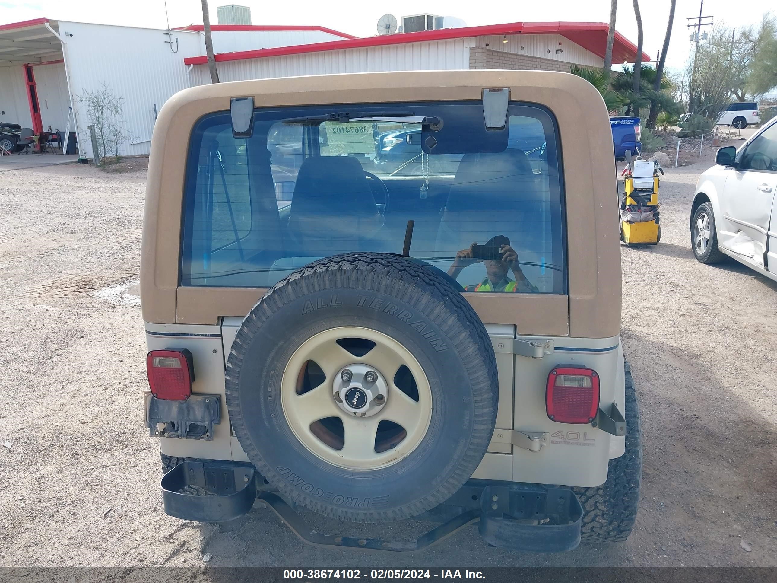 Photo 15 VIN: 2J4FY49S9NJ556571 - JEEP WRANGLER 