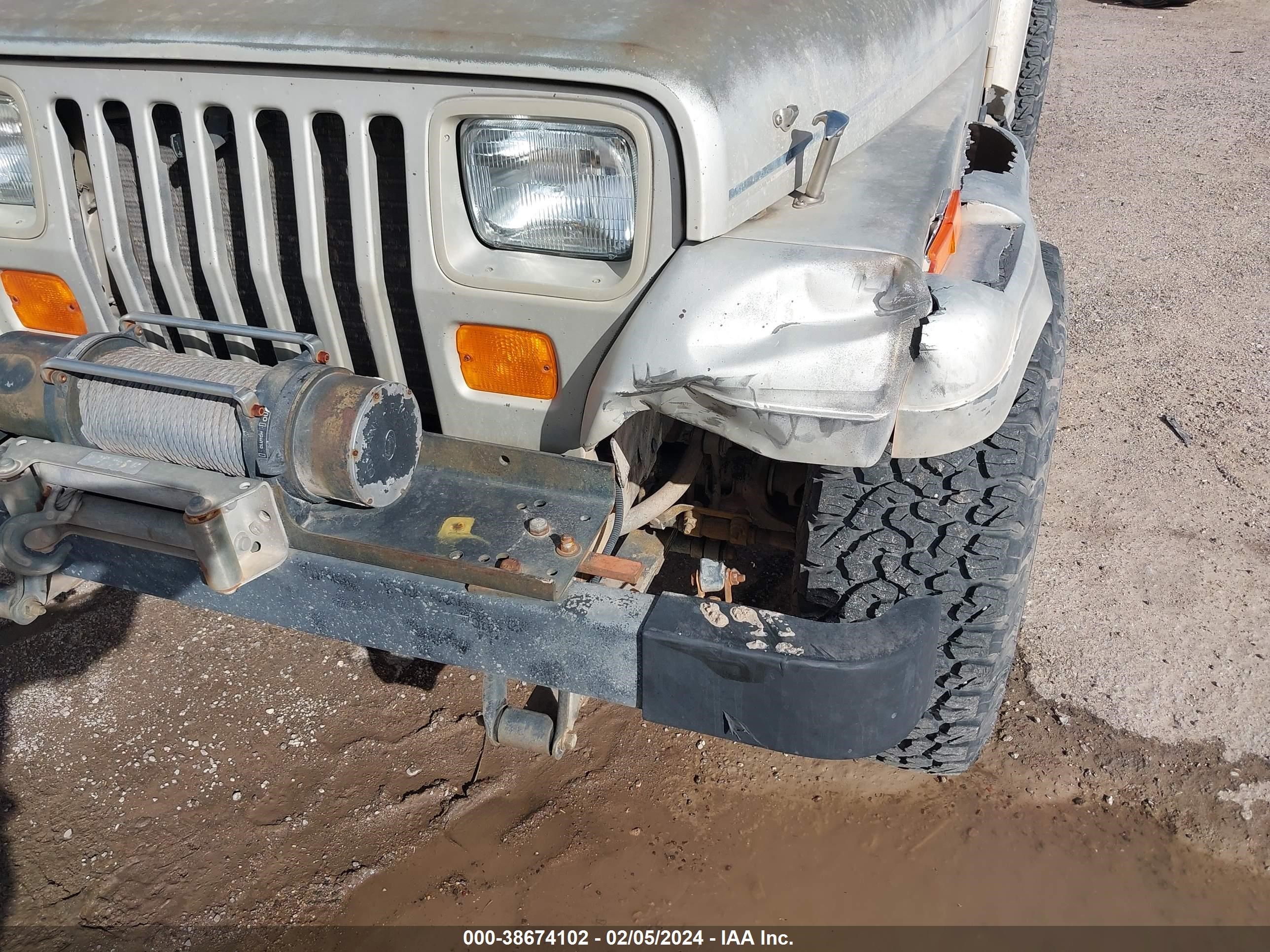 Photo 5 VIN: 2J4FY49S9NJ556571 - JEEP WRANGLER 