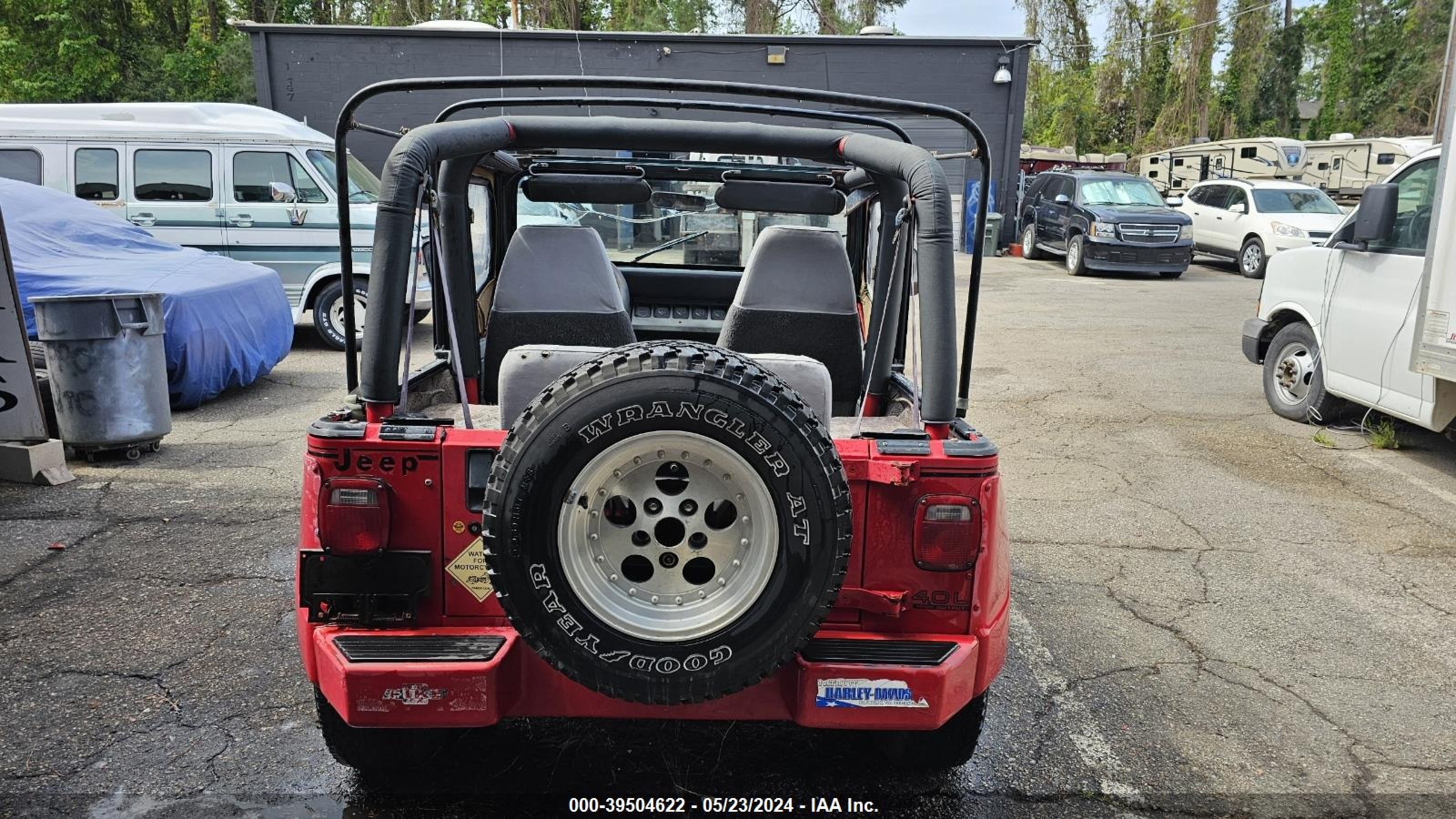 Photo 9 VIN: 2J4FY69S4NJ506222 - JEEP WRANGLER 