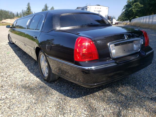 Photo 2 VIN: 2L1FL8JW0AX613819 - LINCOLN TOWN CAR E 