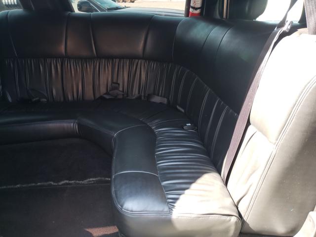 Photo 5 VIN: 2L1FL8JW0AX613819 - LINCOLN TOWN CAR E 